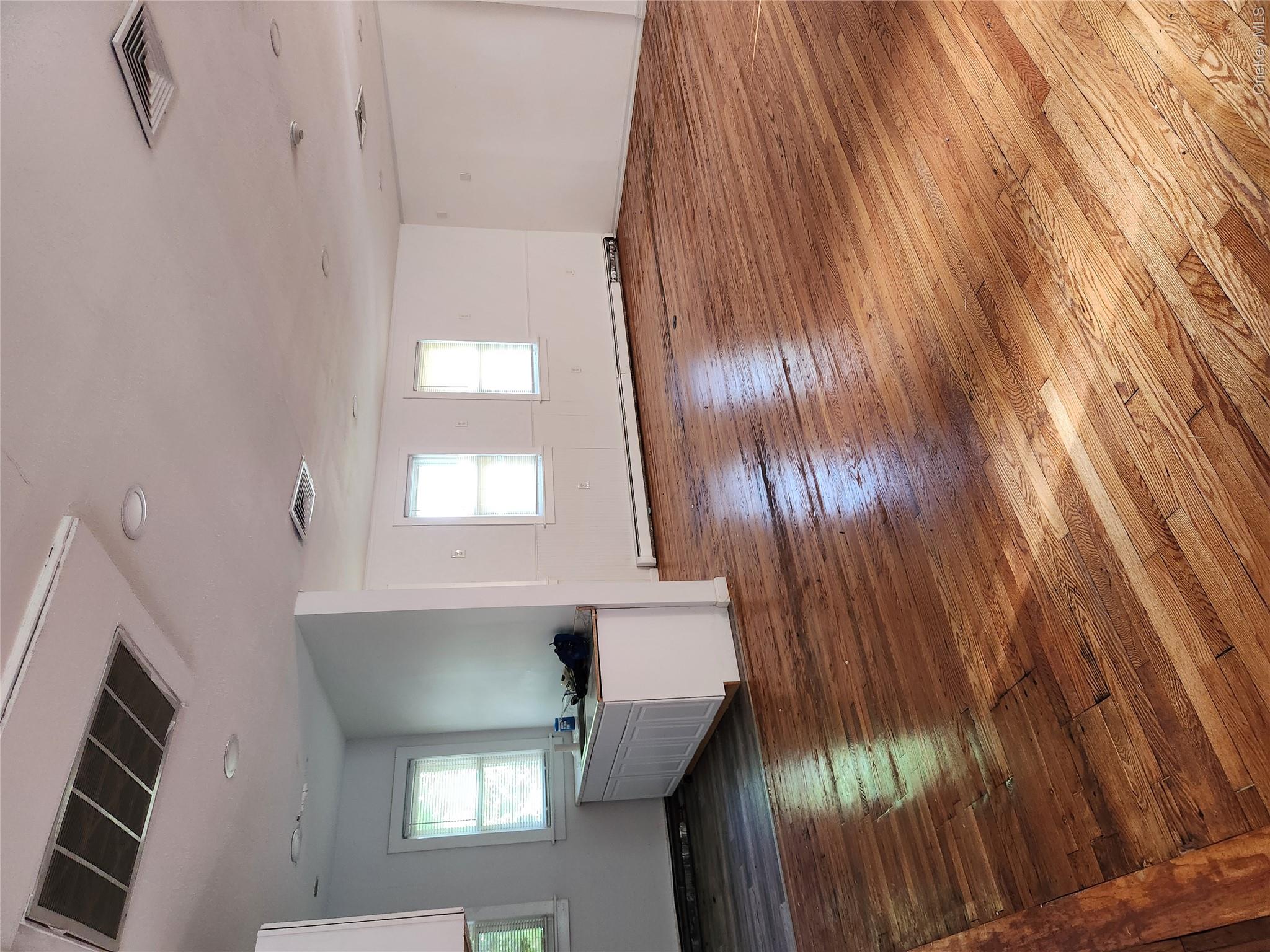 650 N Liberty Avenue Property Photo 8