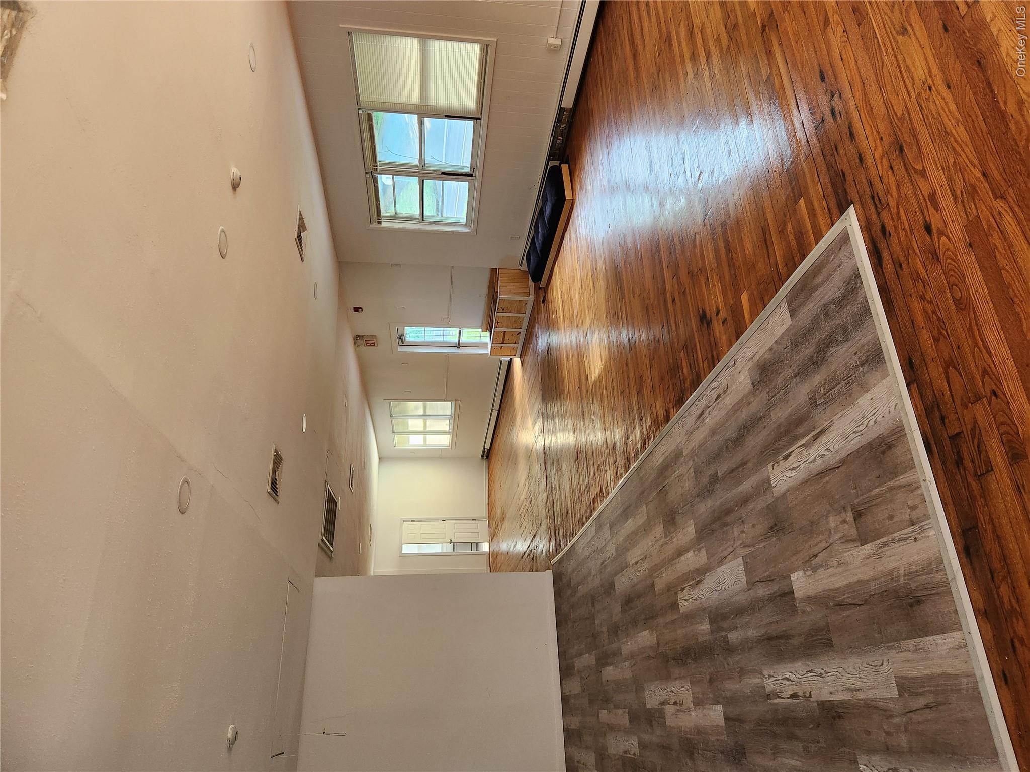650 N Liberty Avenue Property Photo 14