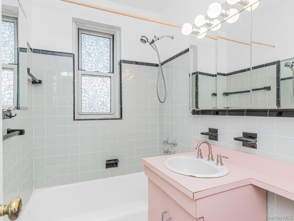 2711 Henry Hudson Parkway 6d Property Photo 11