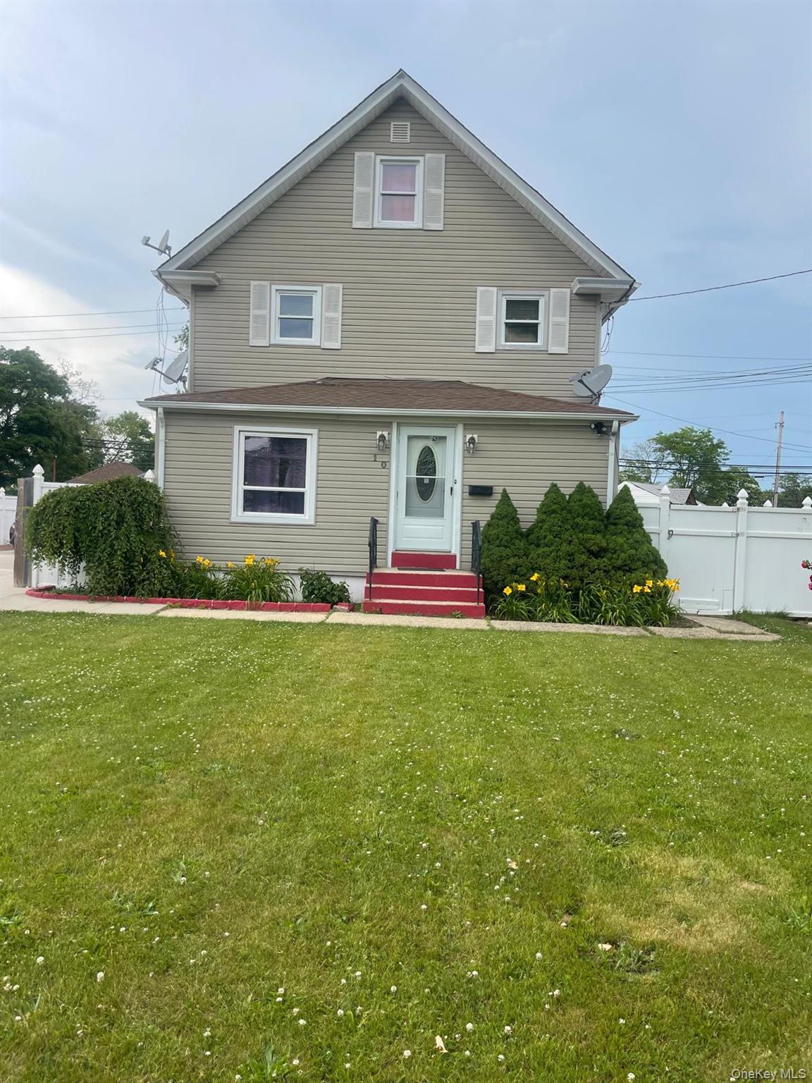 10 1st Avenue Property Photo 1