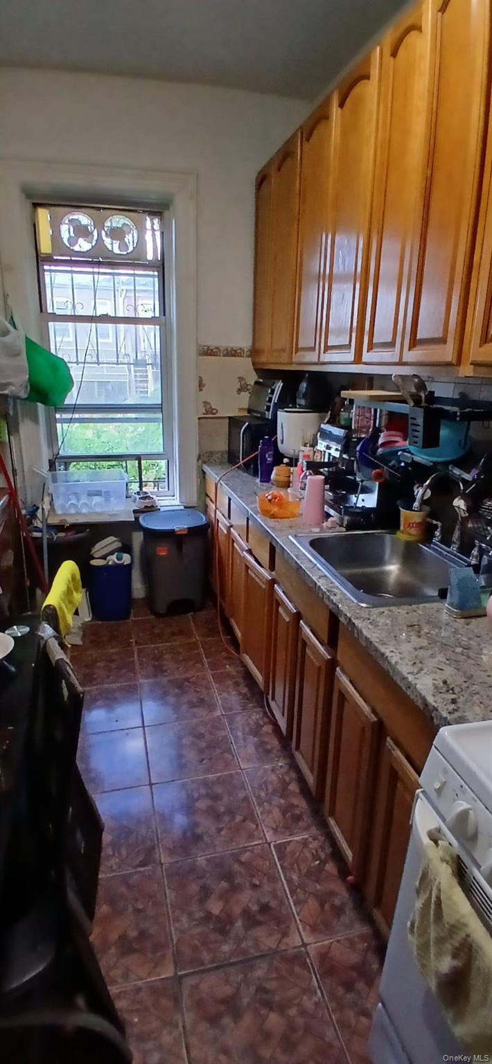 217 Hemlock Street Property Photo 6