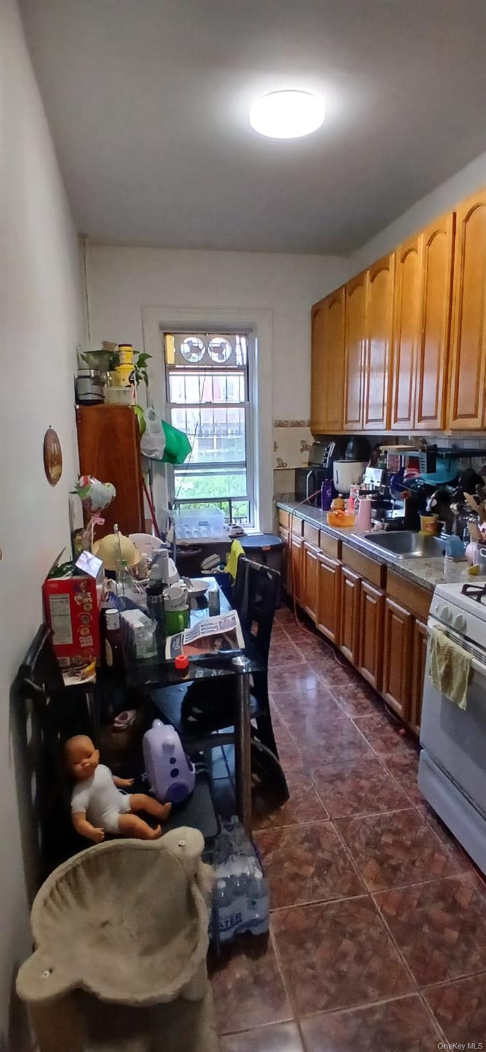 217 Hemlock Street Property Photo 7