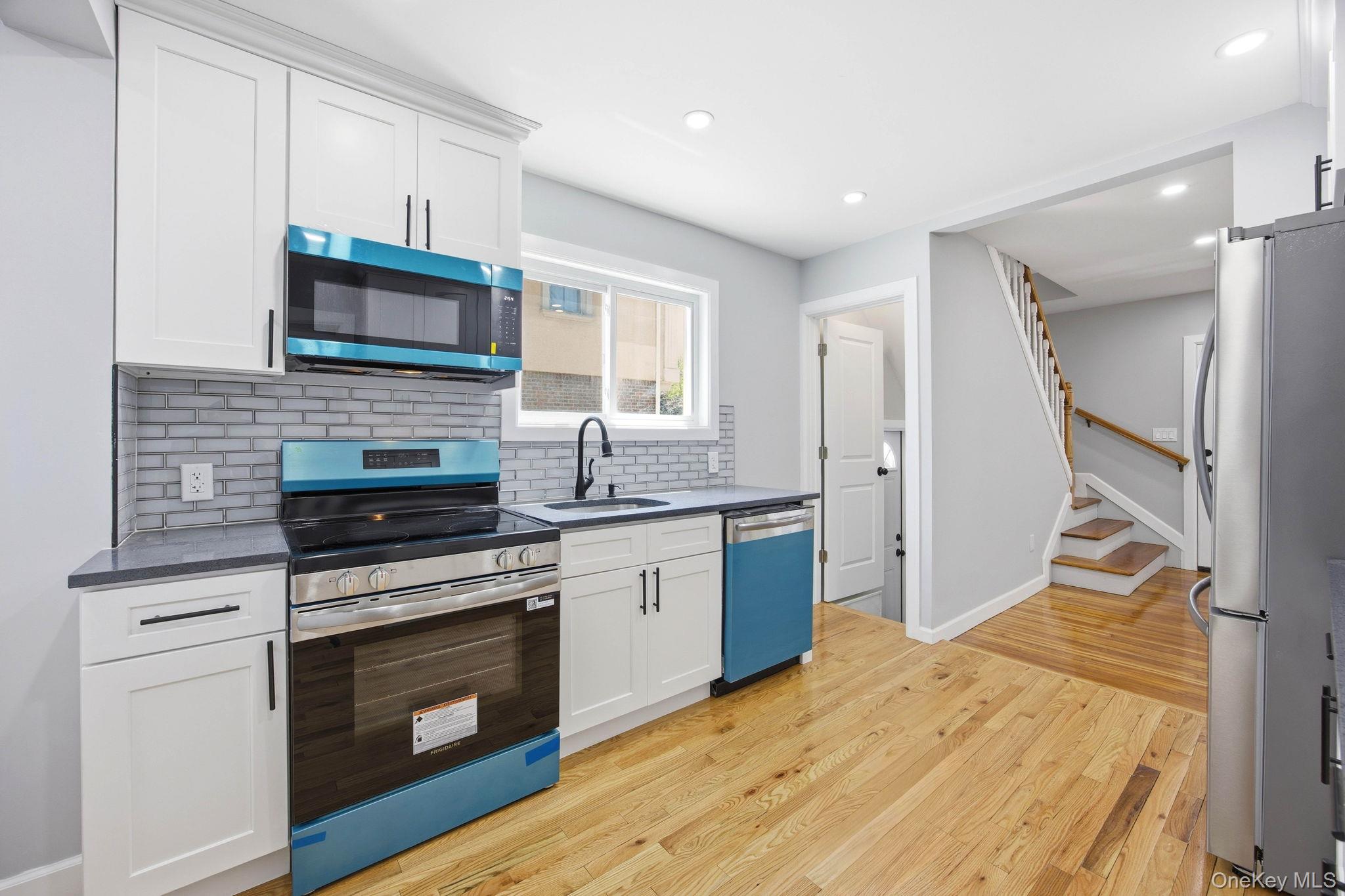 107 E Saint Marks Place Property Photo 8
