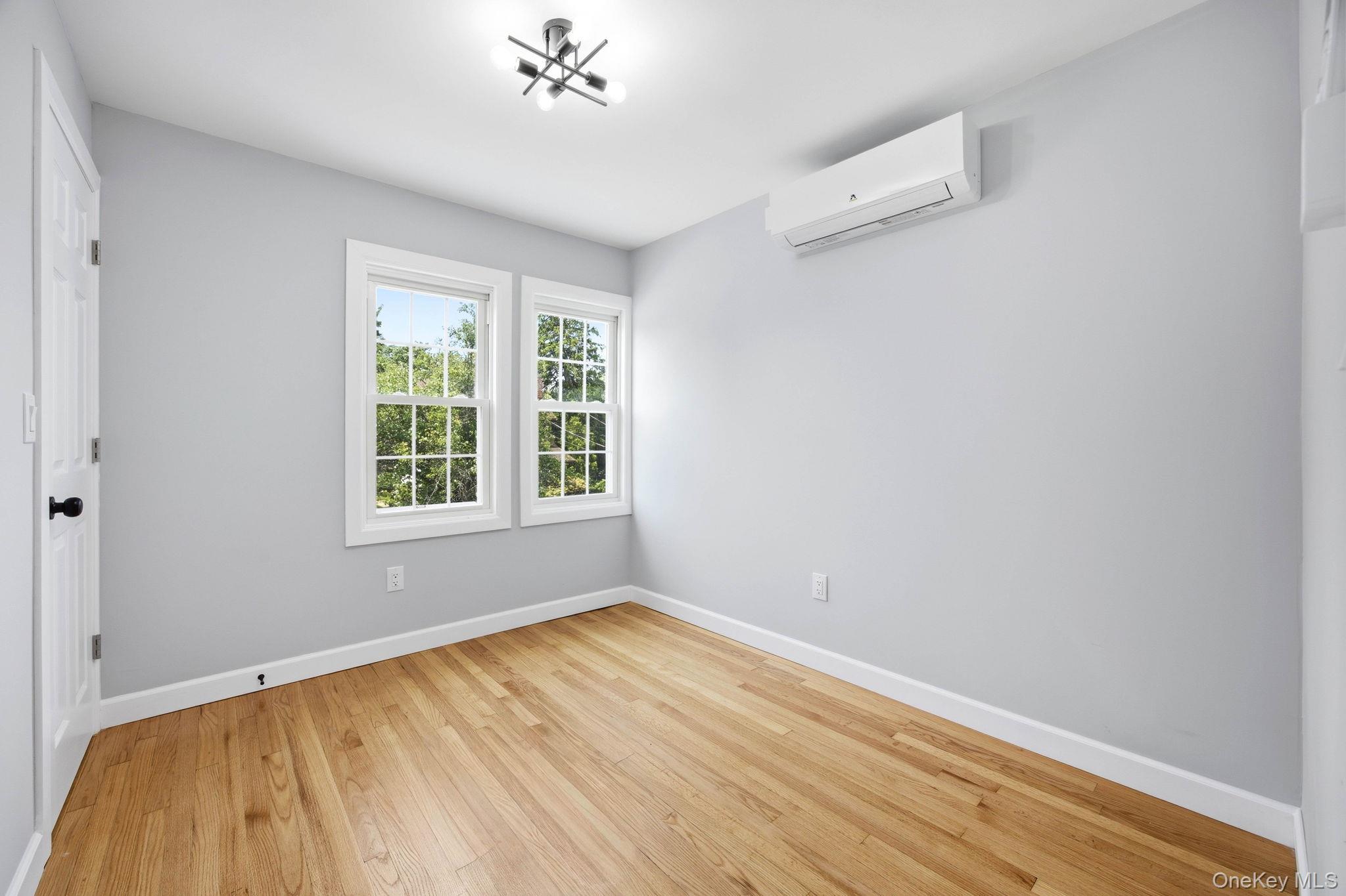 107 E Saint Marks Place Property Photo 11