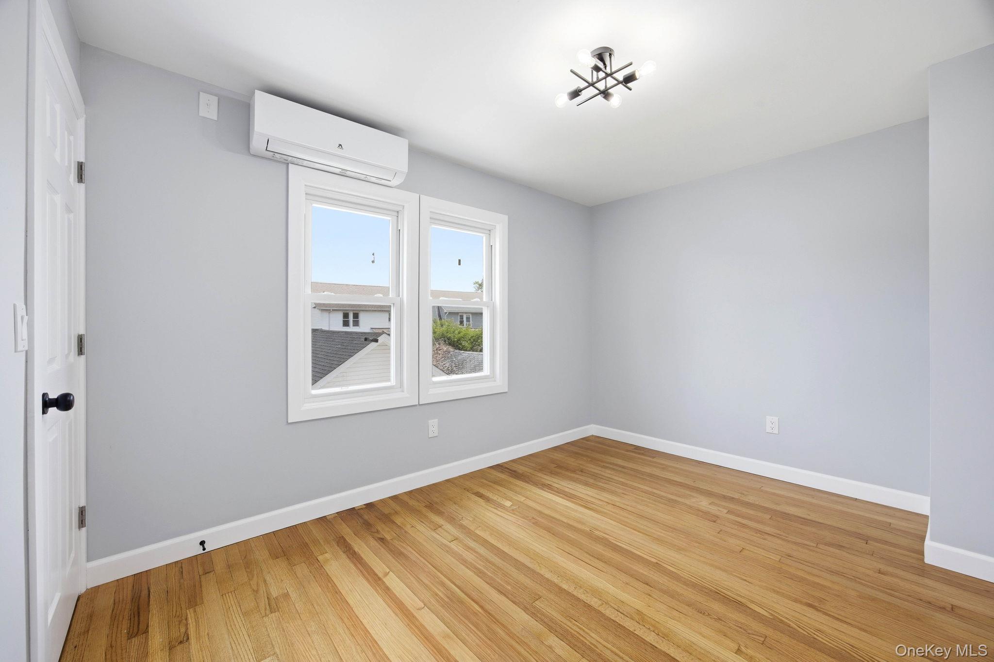 107 E Saint Marks Place Property Photo 12