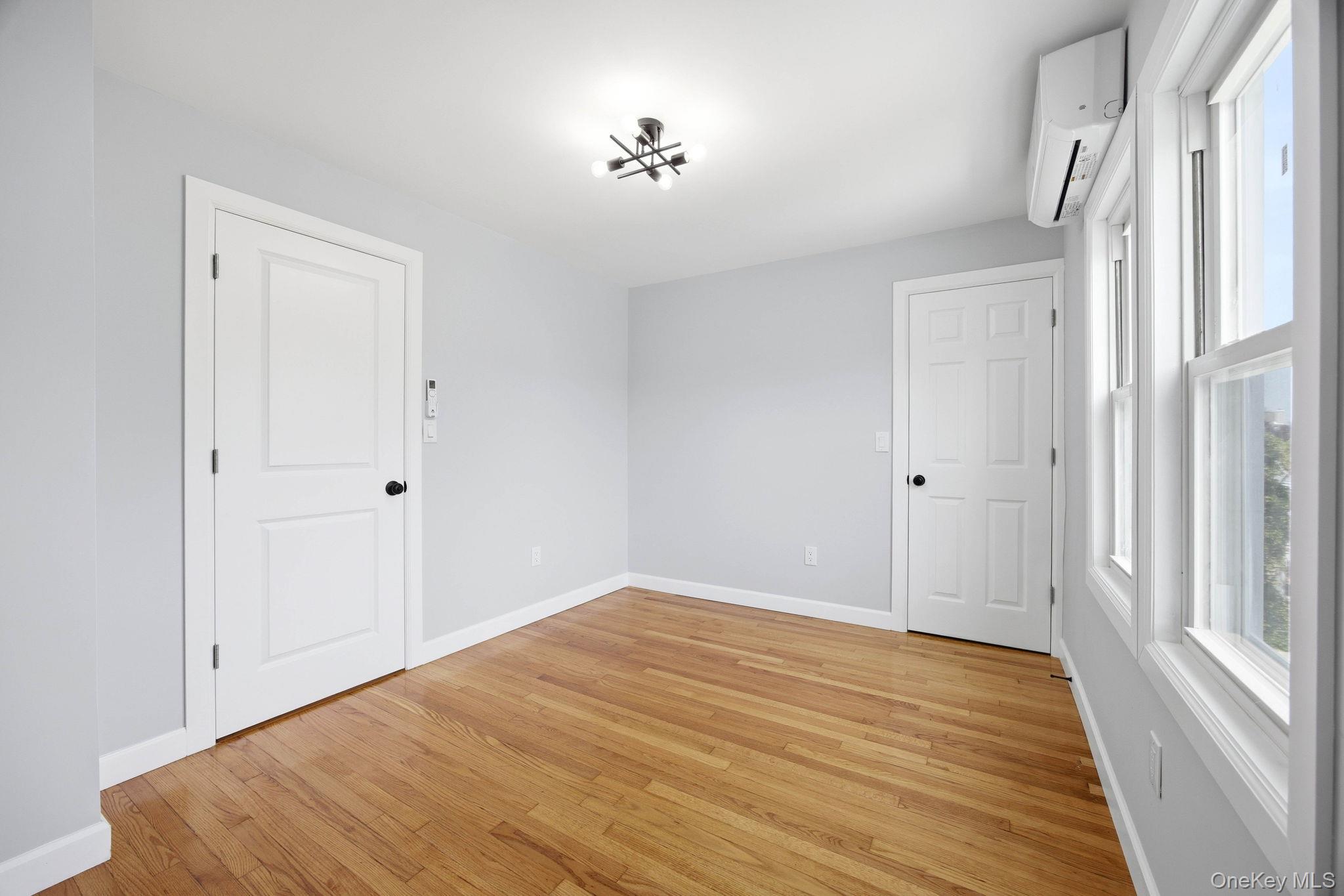 107 E Saint Marks Place Property Photo 13