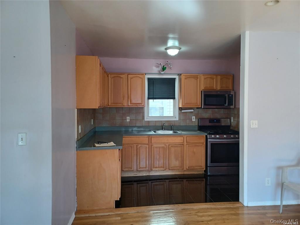 11142 209th Street Property Photo 3