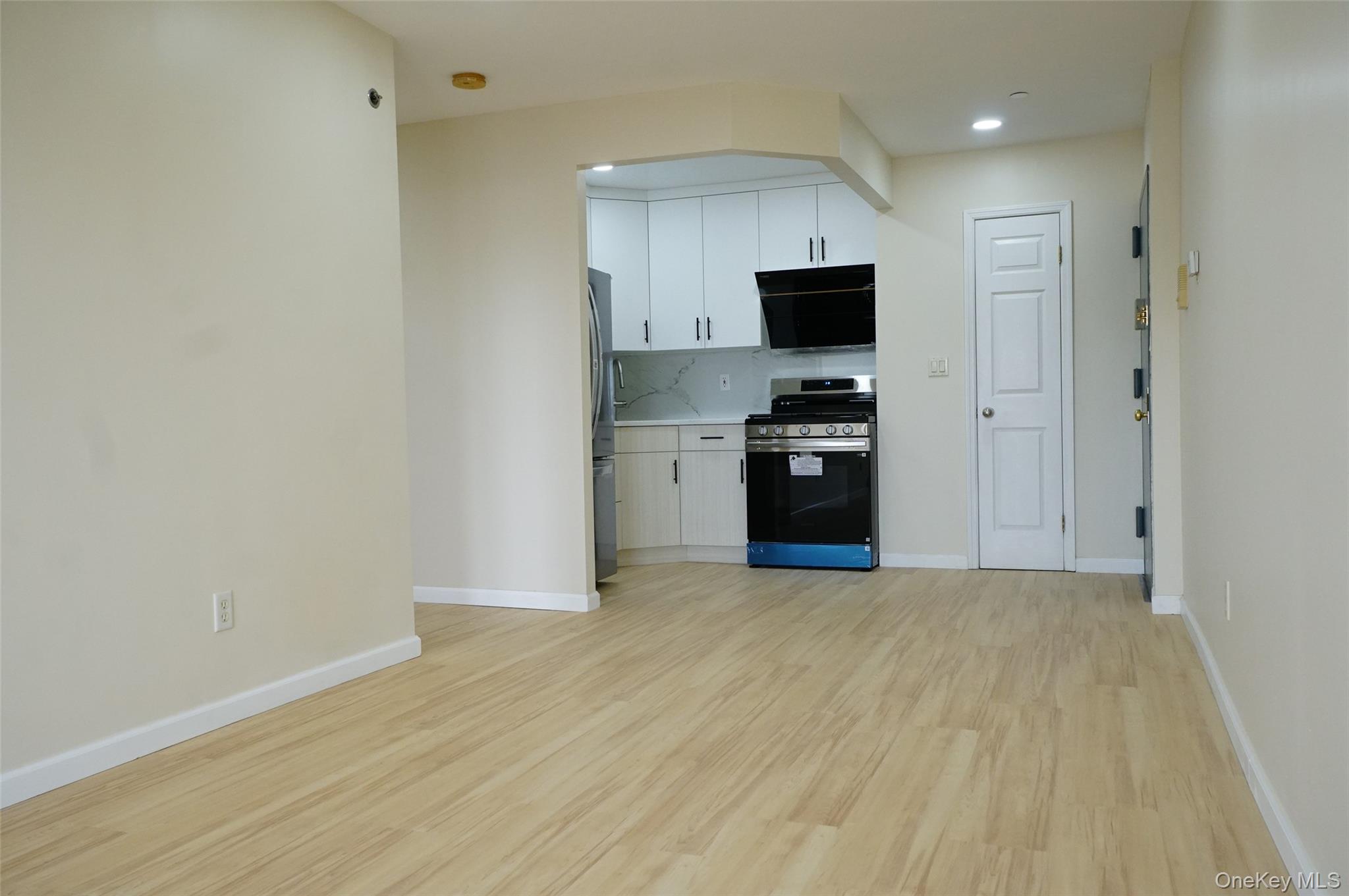 41-35 67th Street 6b Property Photo 5