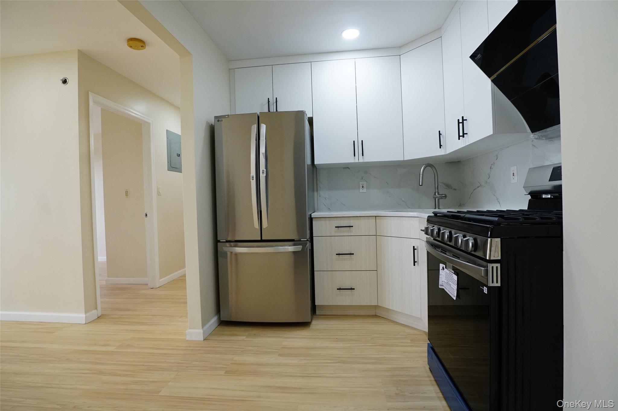41-35 67th Street 6b Property Photo 6