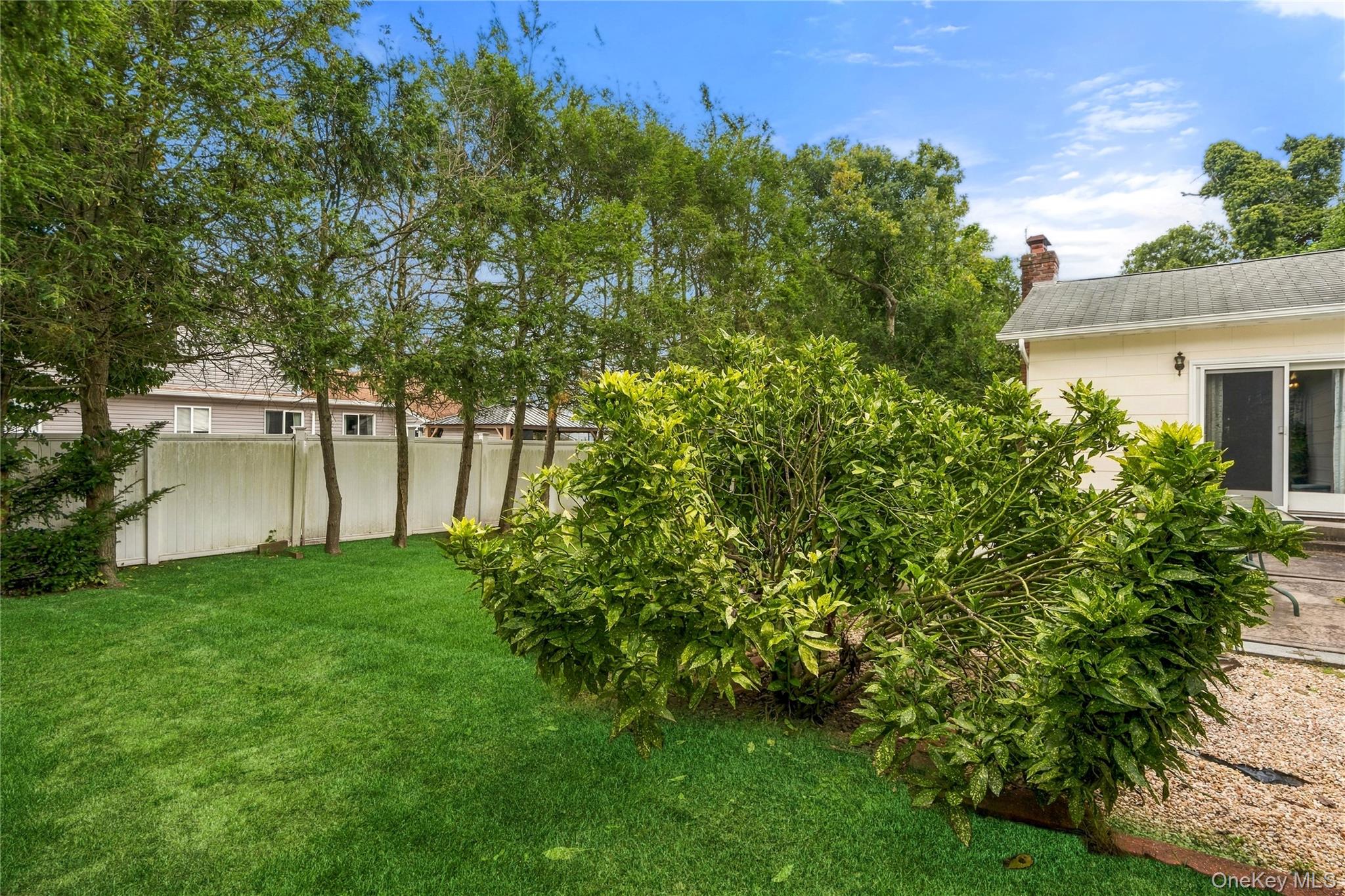 59 Ronkonkoma Boulevard Property Photo 30