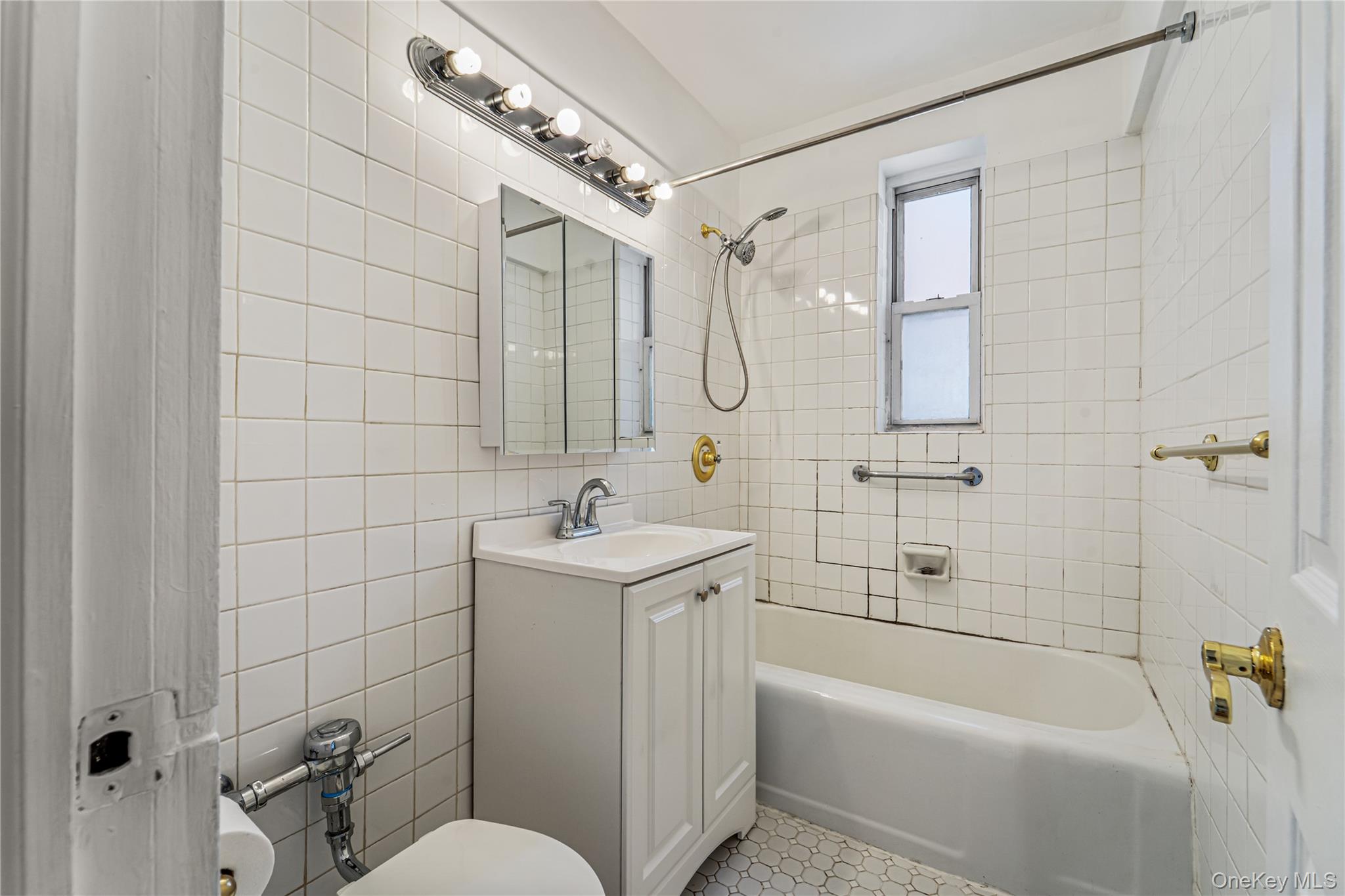 6393 Woodhaven Boulevard 6f Property Photo 9