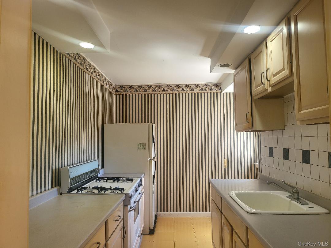 87-56 Francis Lewis Boulevard B62 Property Photo 6