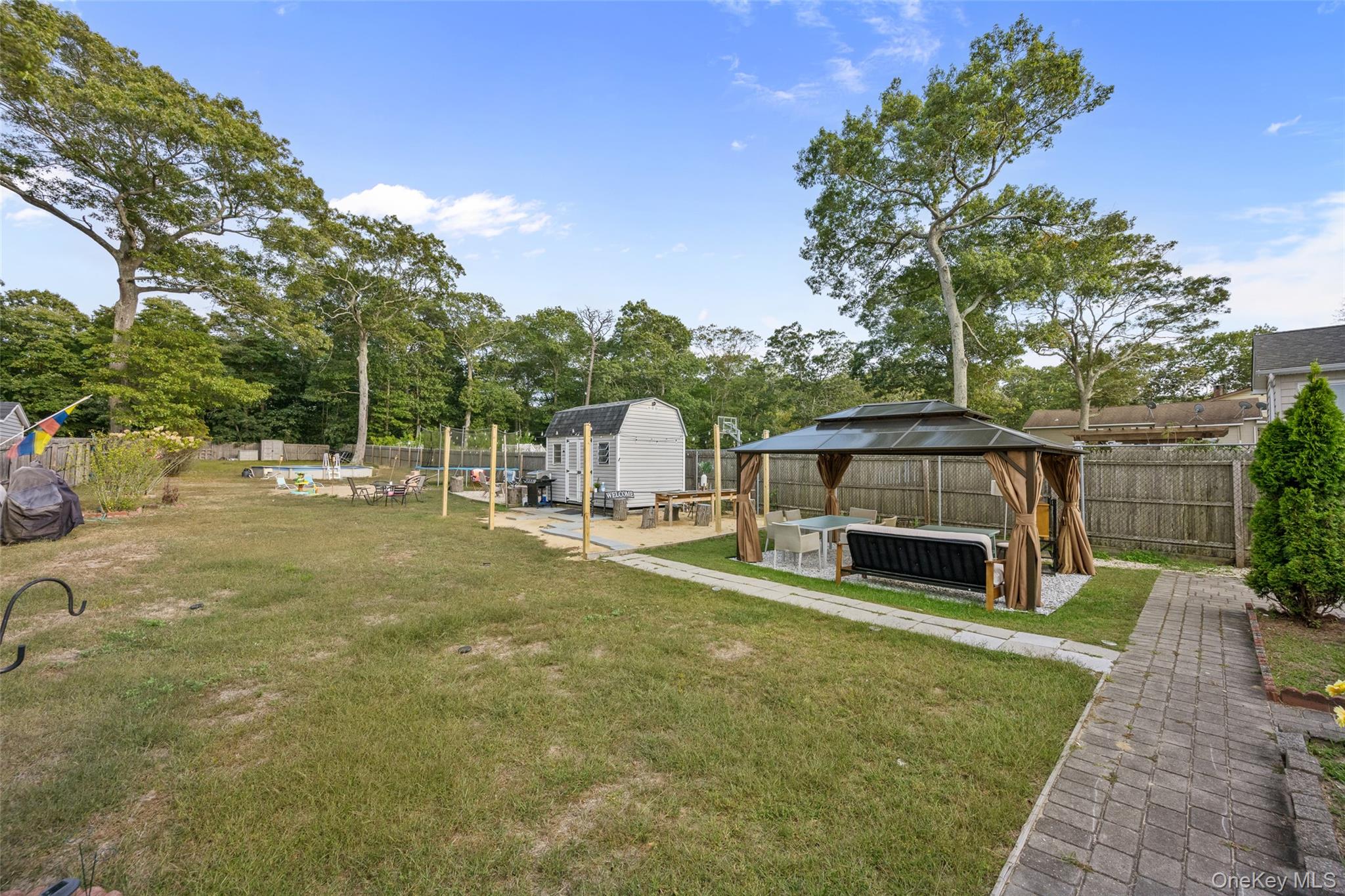 87 Biltmore Drive Property Photo 14