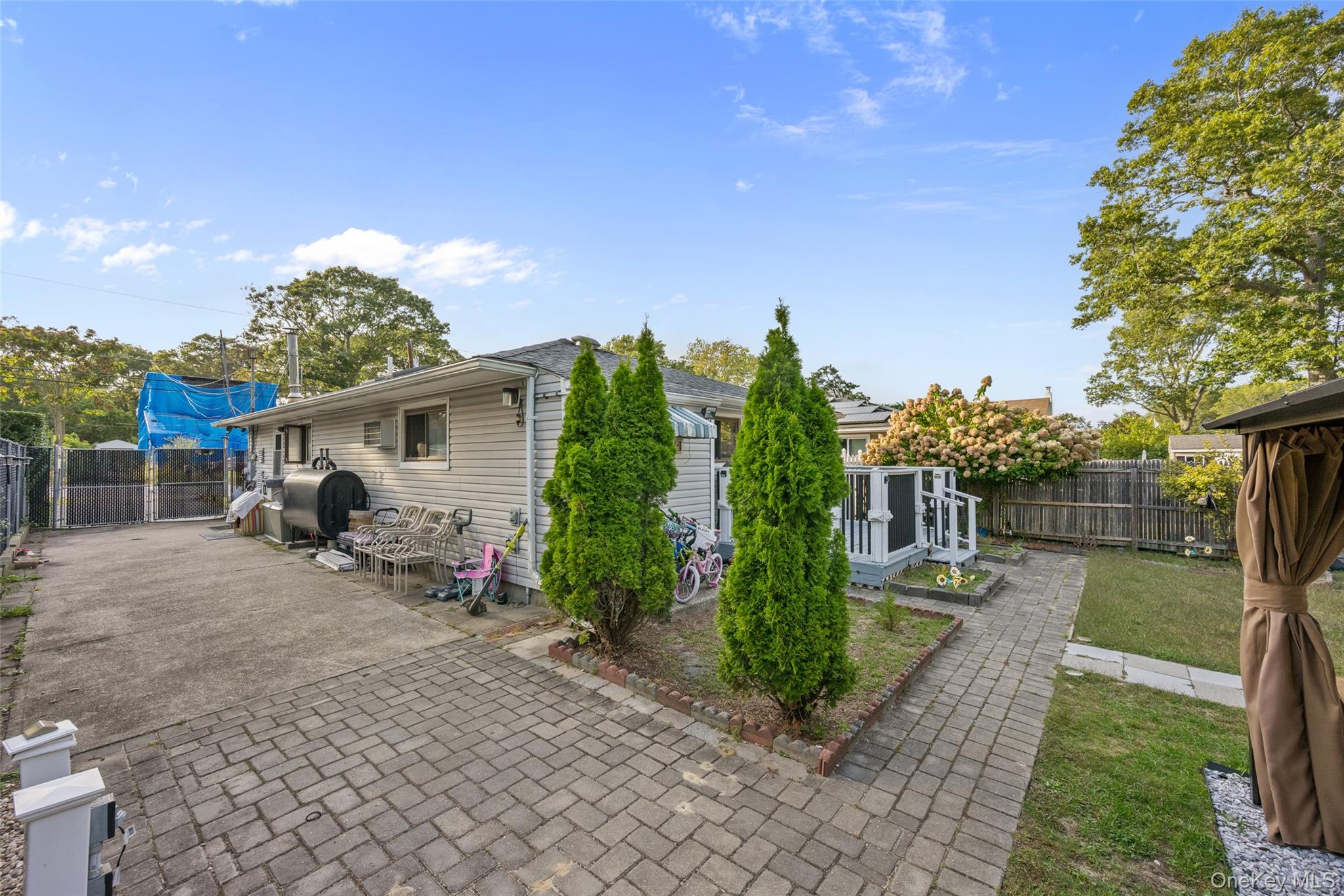 87 Biltmore Drive Property Photo 15