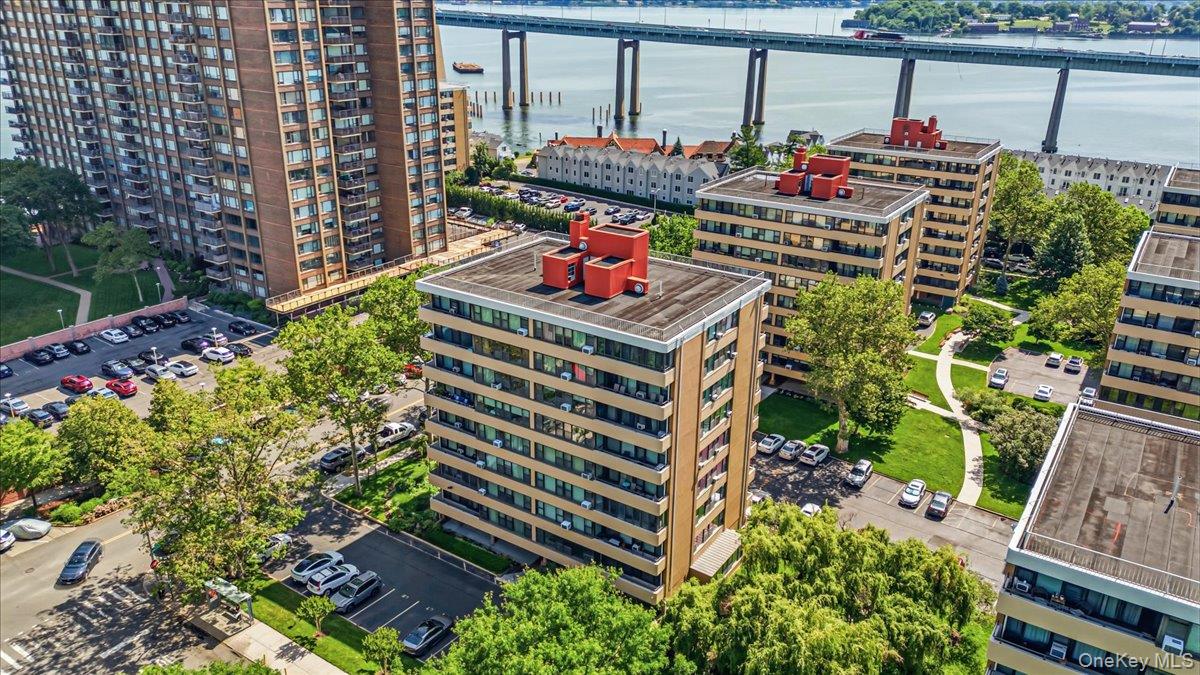 166-10 Powells Cove Boulevard 6c Property Photo 7