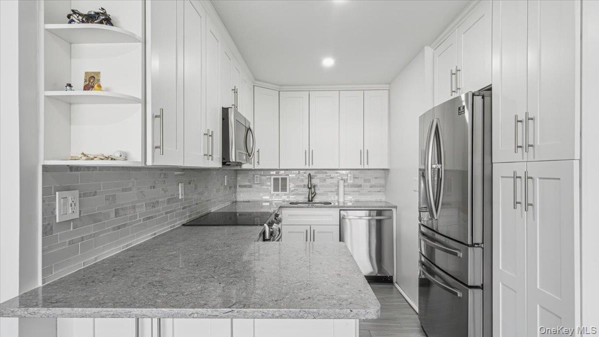 166-10 Powells Cove Boulevard 6c Property Photo 9