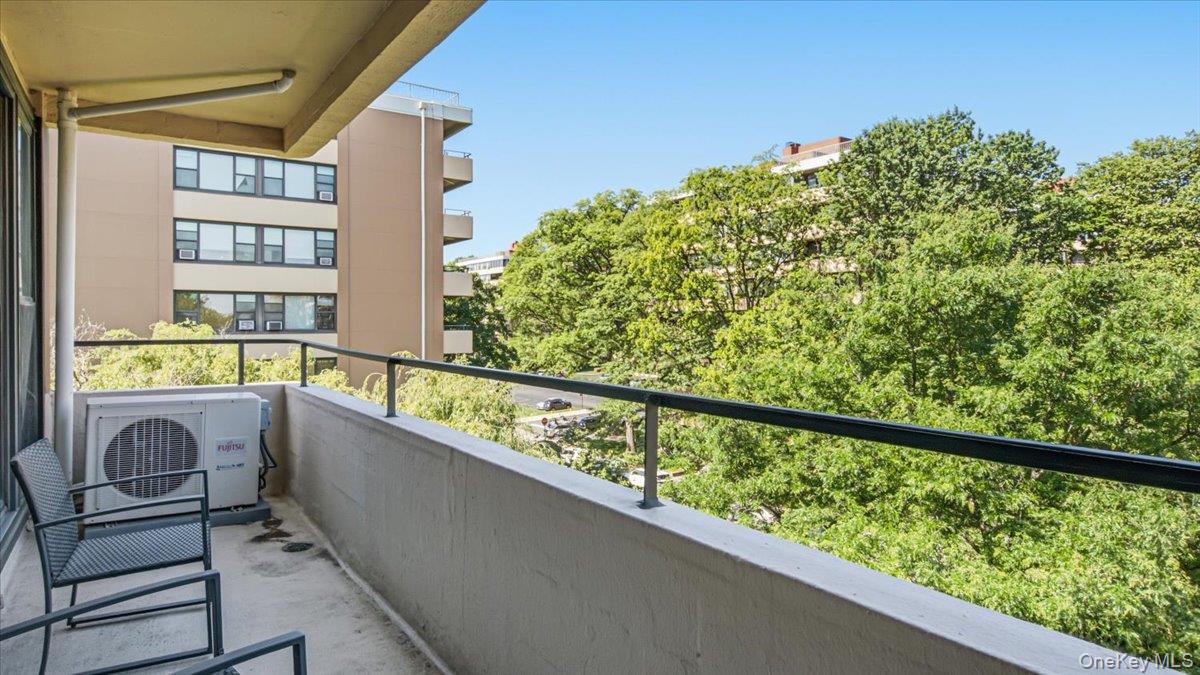 166-10 Powells Cove Boulevard 6c Property Photo 17