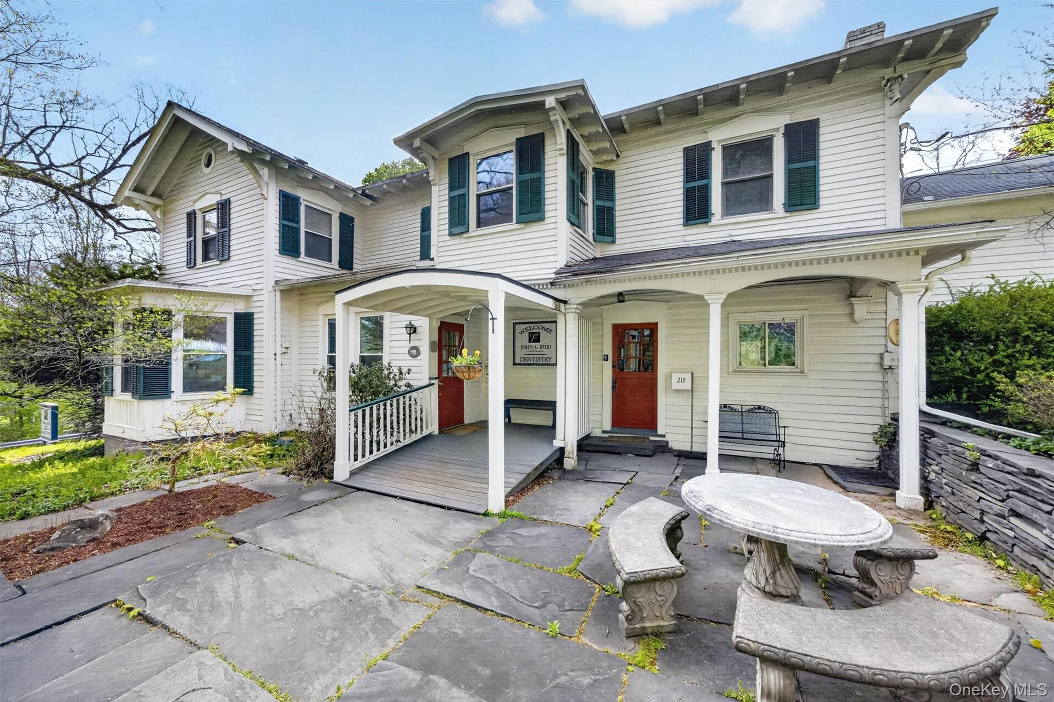 219 Husdon Street Property Photo 4