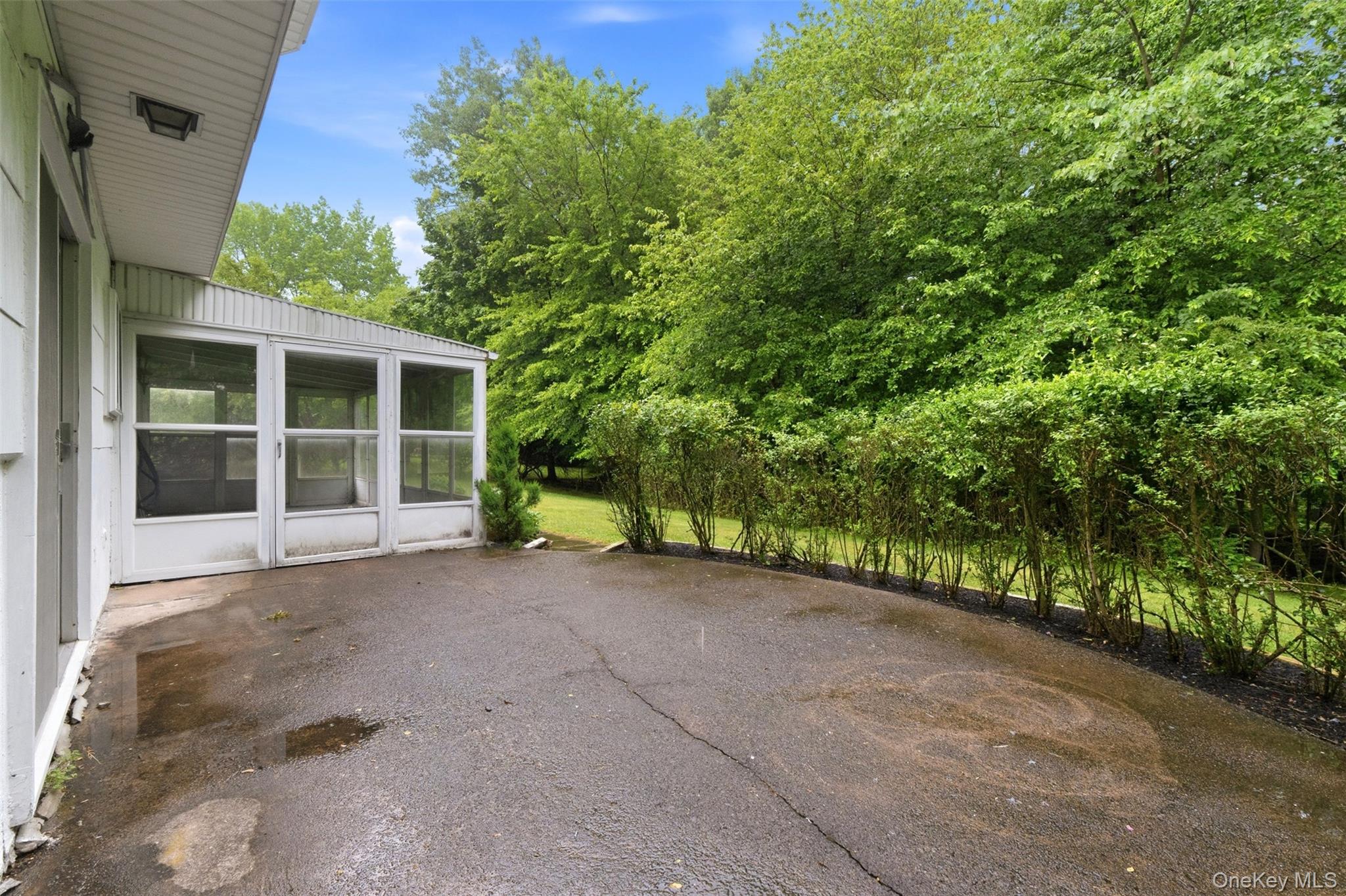 223 Newport Avenue Property Photo 29