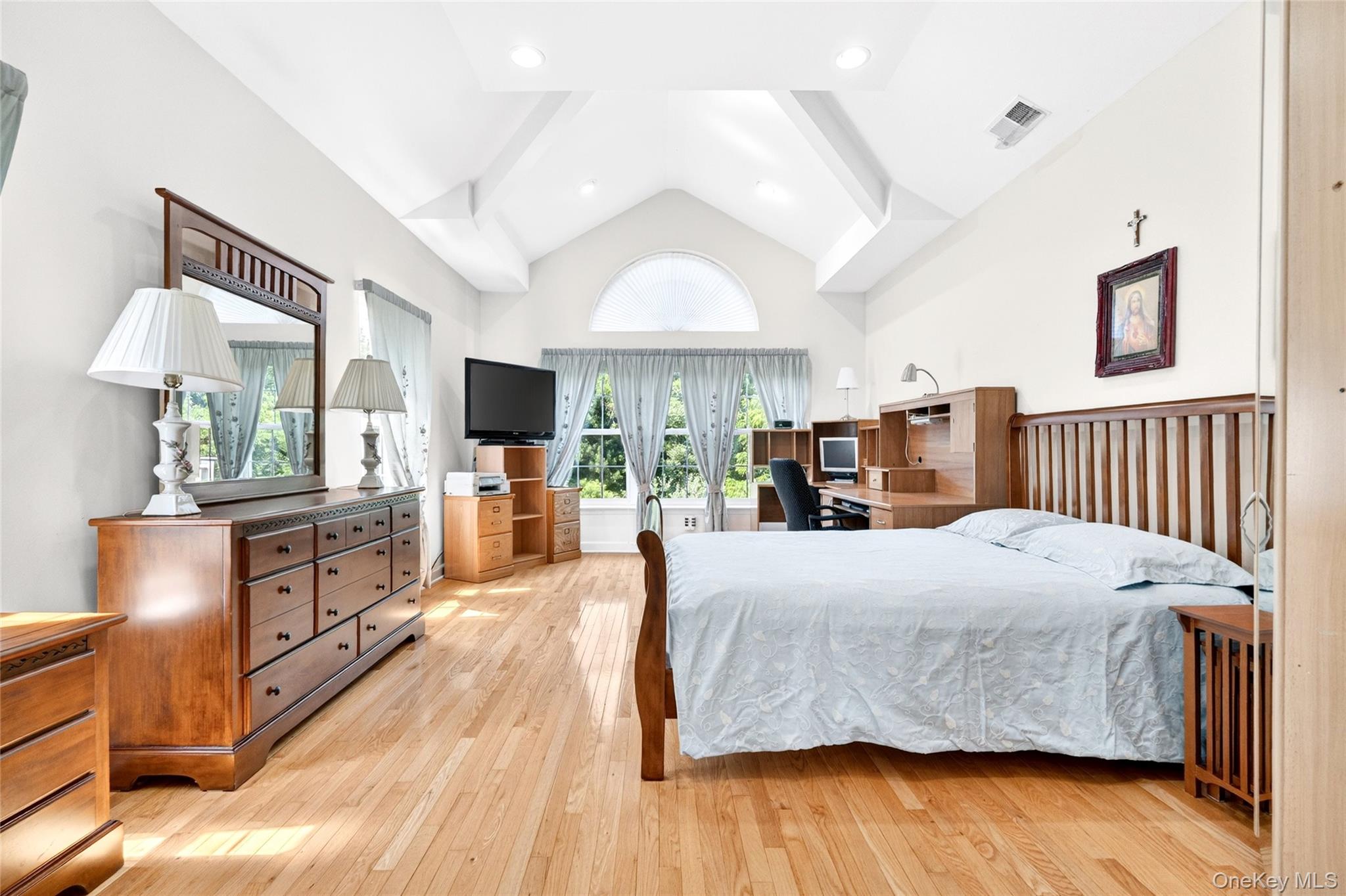19 Ash Road Property Photo 5