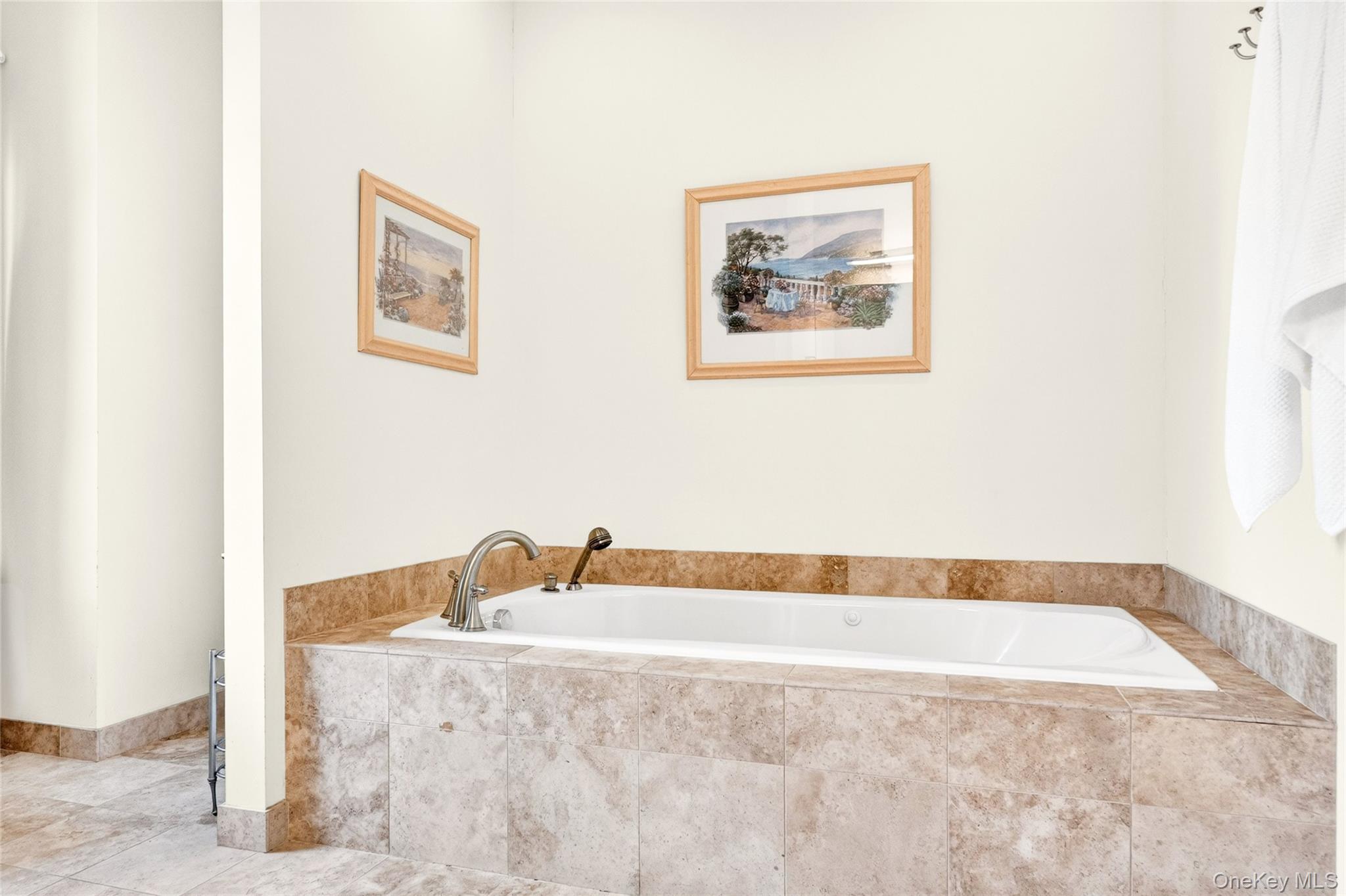 19 Ash Road Property Photo 29
