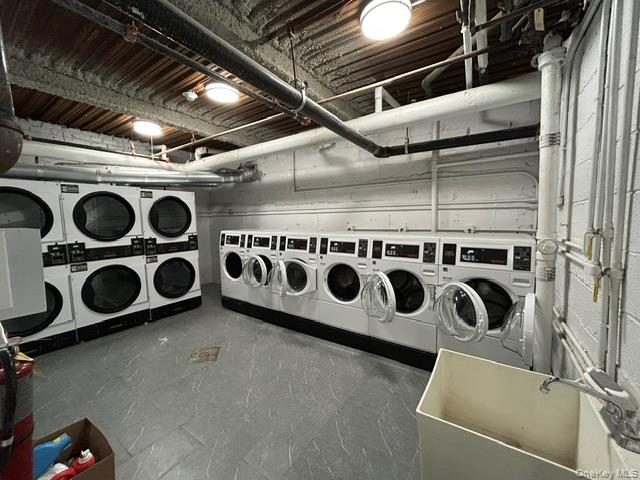 671 Bronx River Road 6g Property Photo 13