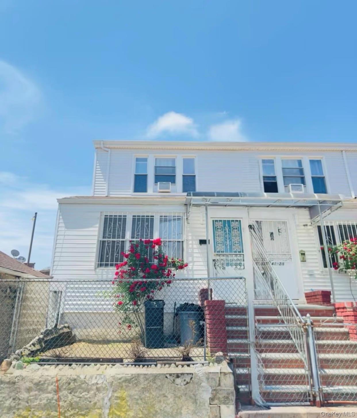 41-30 Warren Street Property Photo 1