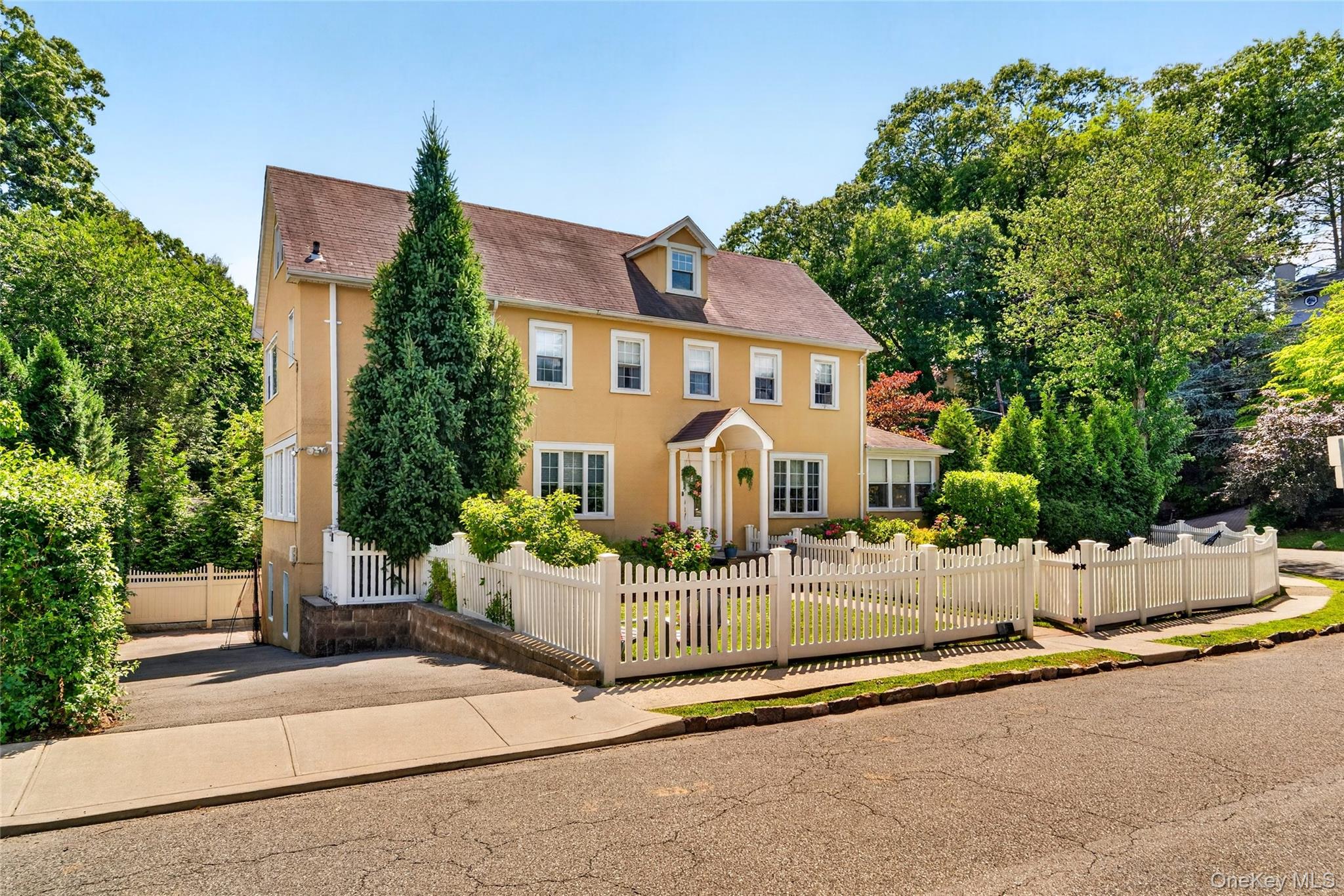 2 Stewart Avenue Property Photo 2