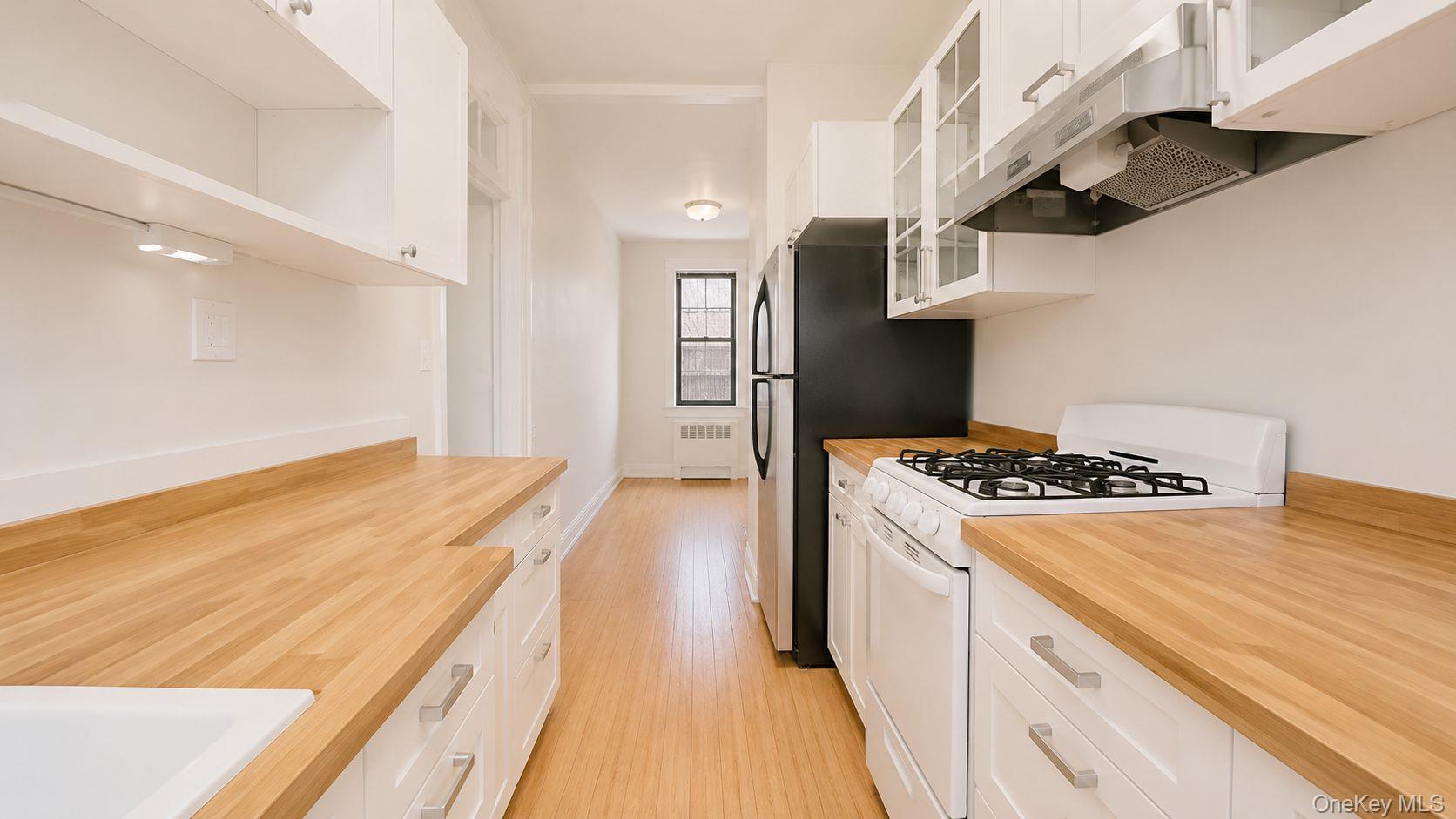 4-6 W 105th Street 6a Property Photo 15