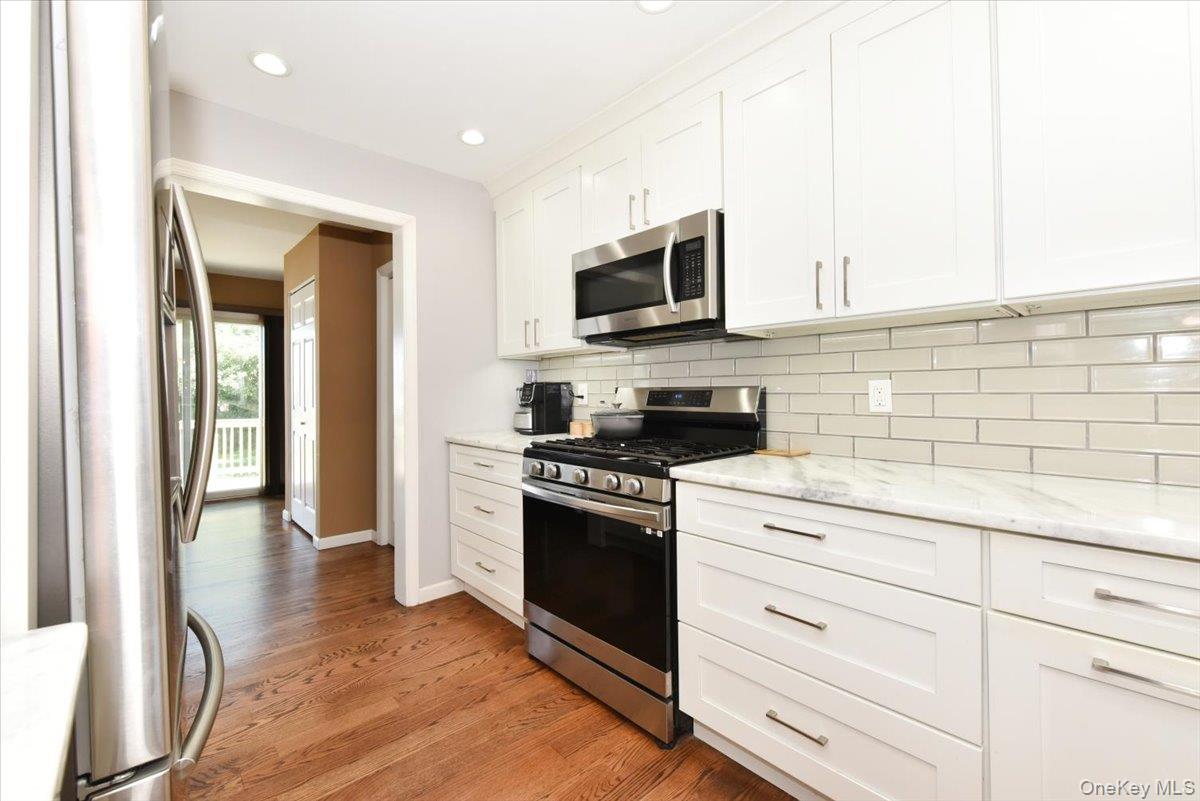 11 Glenda Drive Property Photo 14