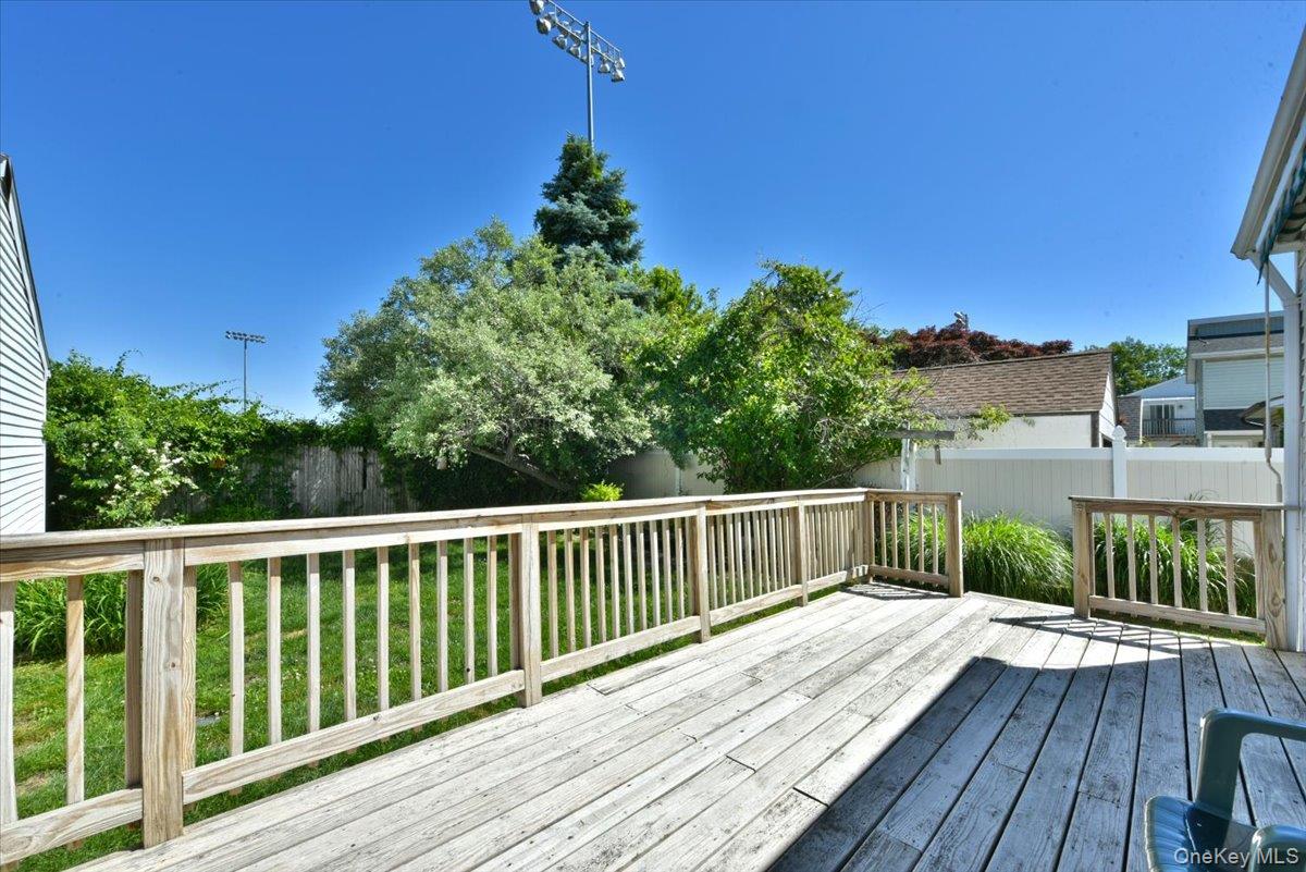 11 Glenda Drive Property Photo 25