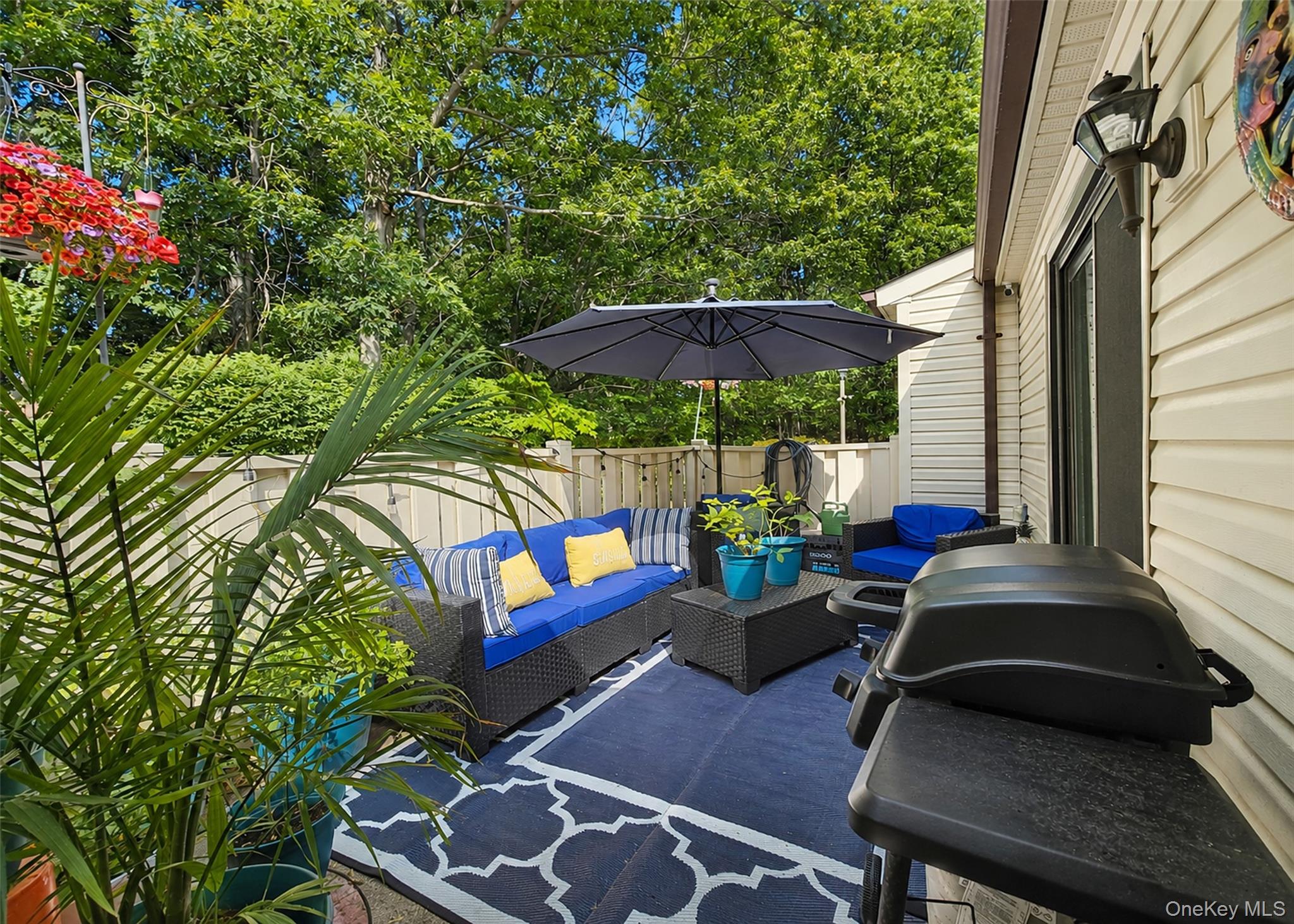 937 Skyline Drive Property Photo 3