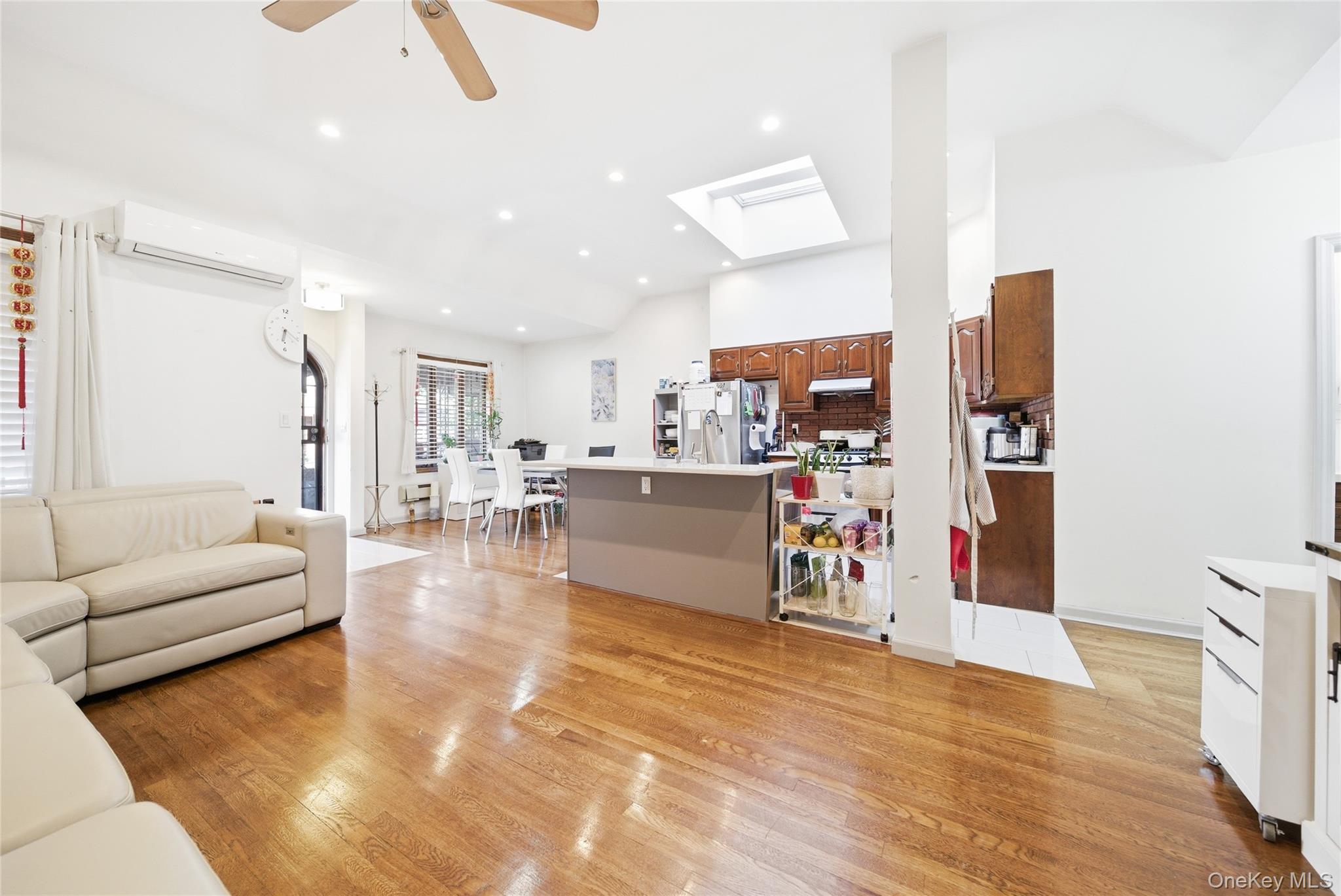 53-74 62nd Street Property Photo 4