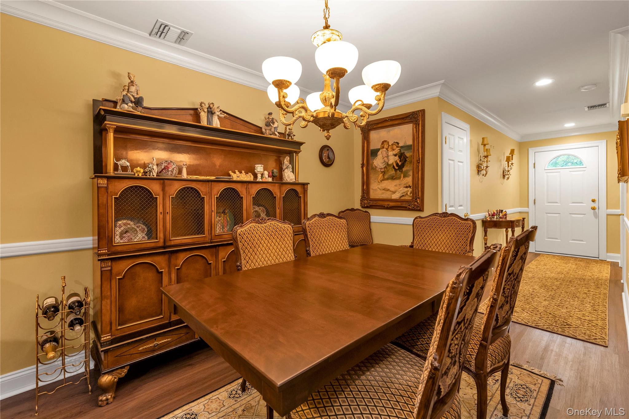 1125 Savoy Drive Property Photo 6