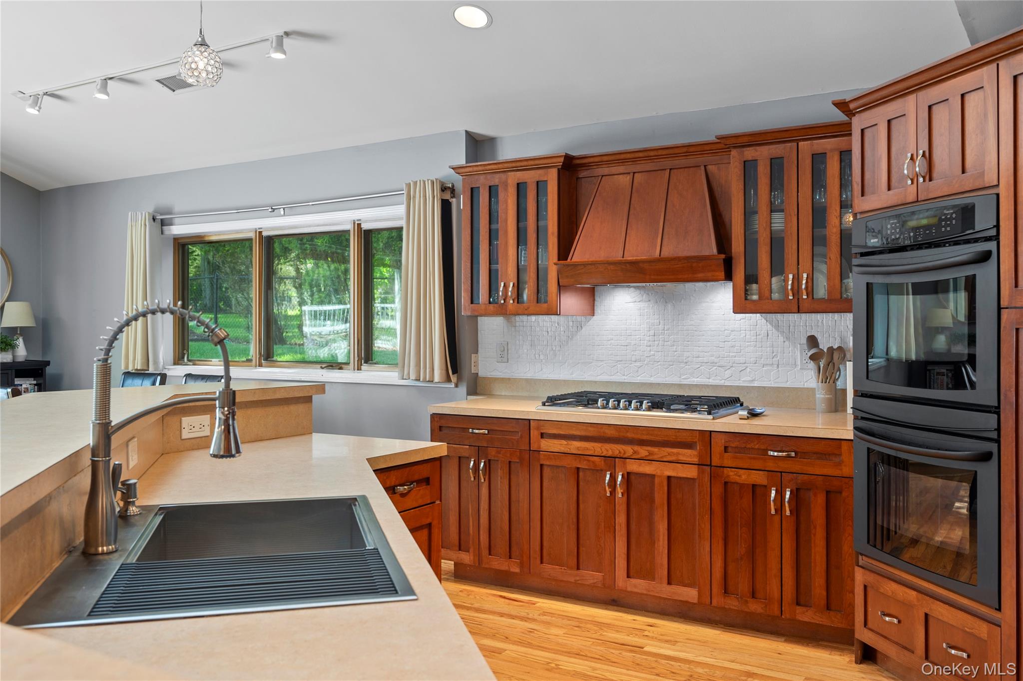 6 Barry Court Property Photo 24