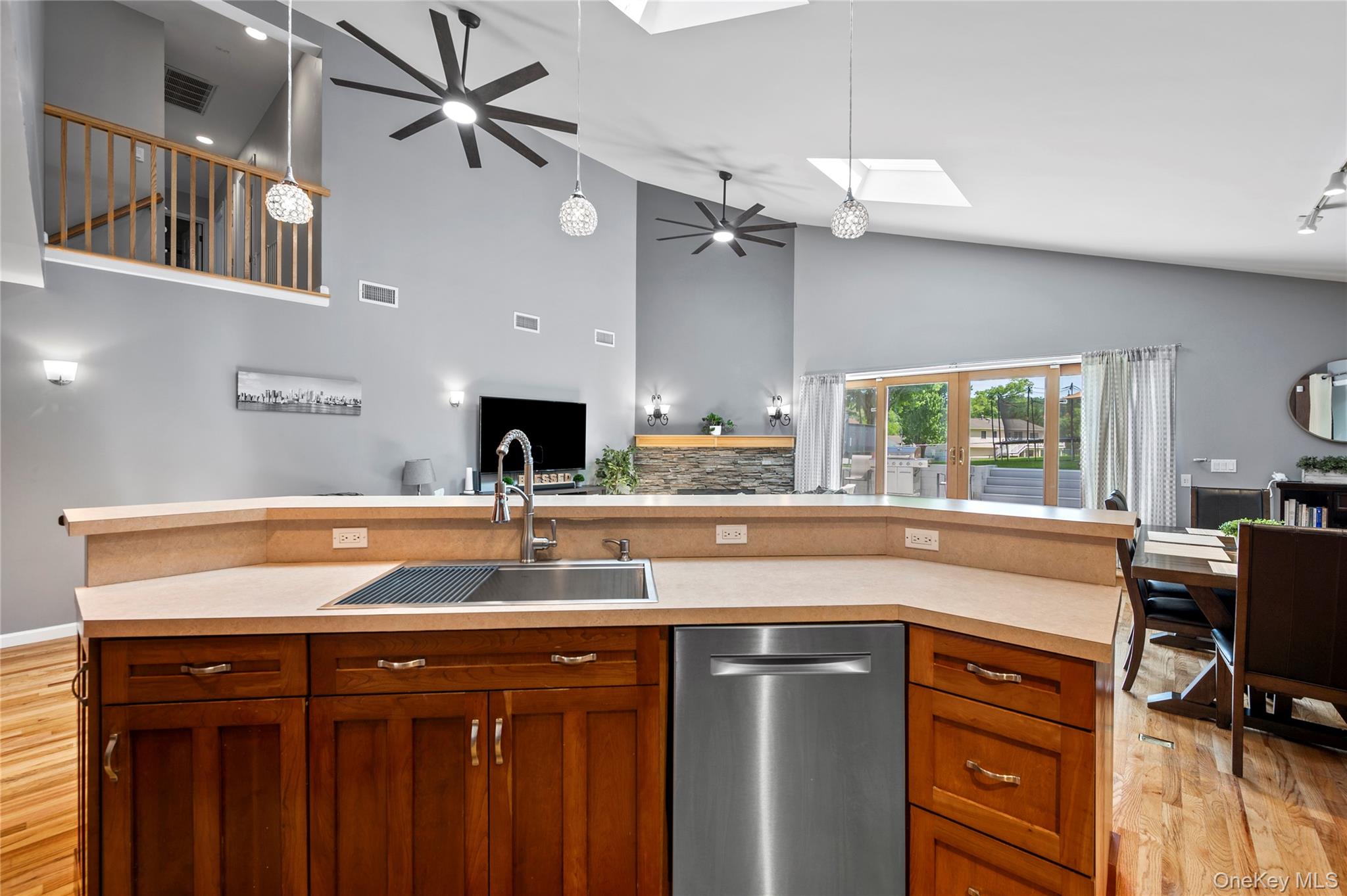 6 Barry Court Property Photo 25