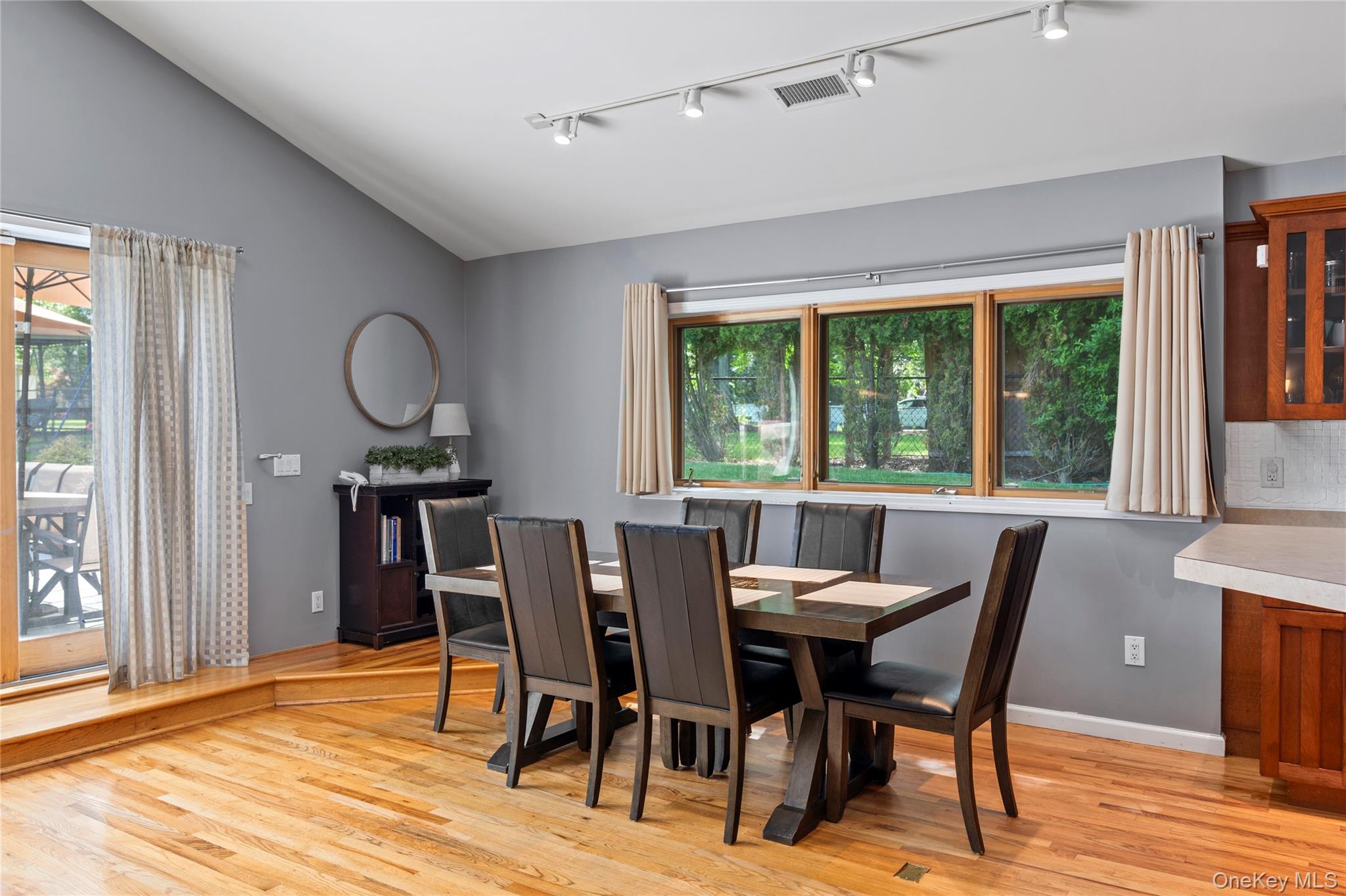 6 Barry Court Property Photo 28