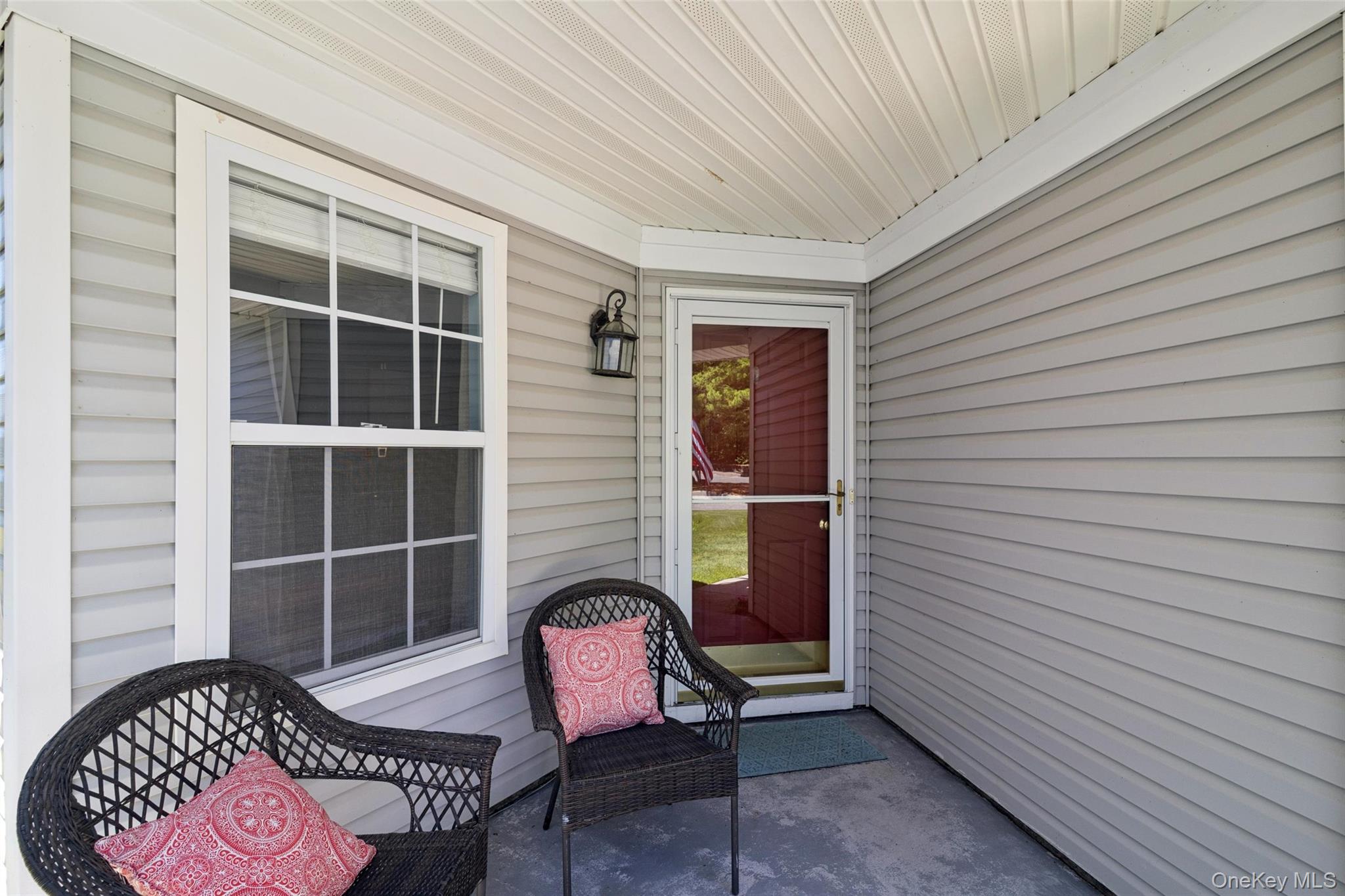 621 Spring Lake Drive Property Photo 4