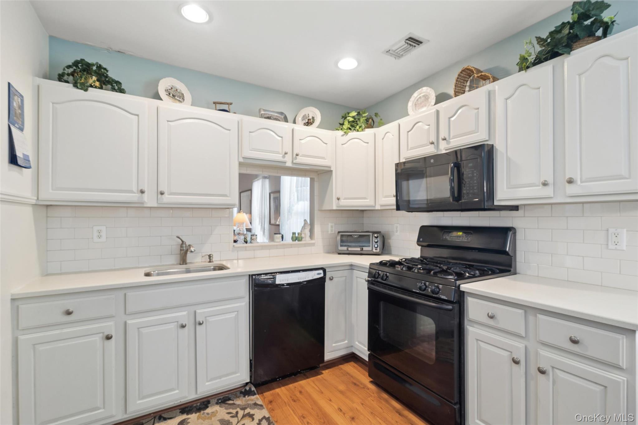 621 Spring Lake Drive Property Photo 19
