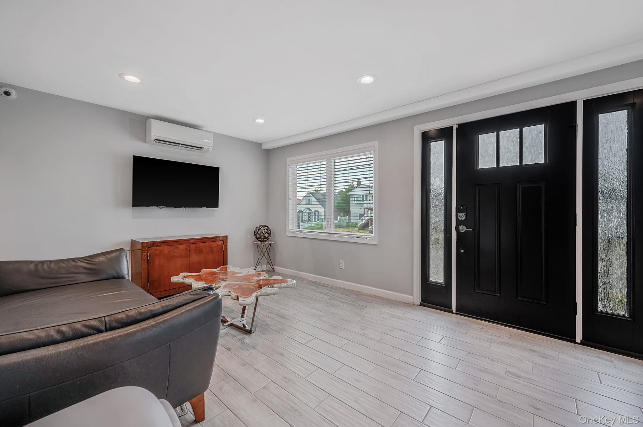 25 E Seacrest Avenue Property Photo 15