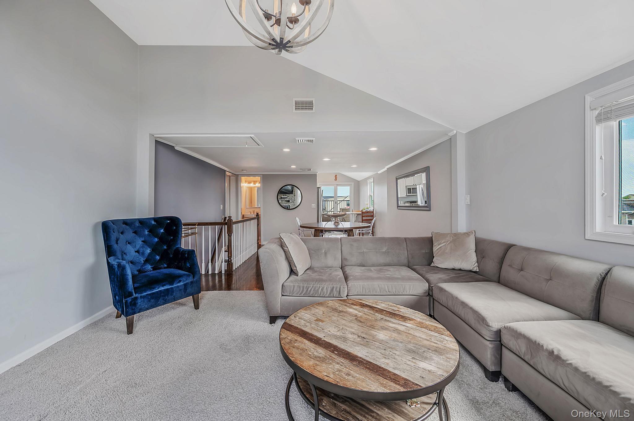 25 E Seacrest Avenue Property Photo 22