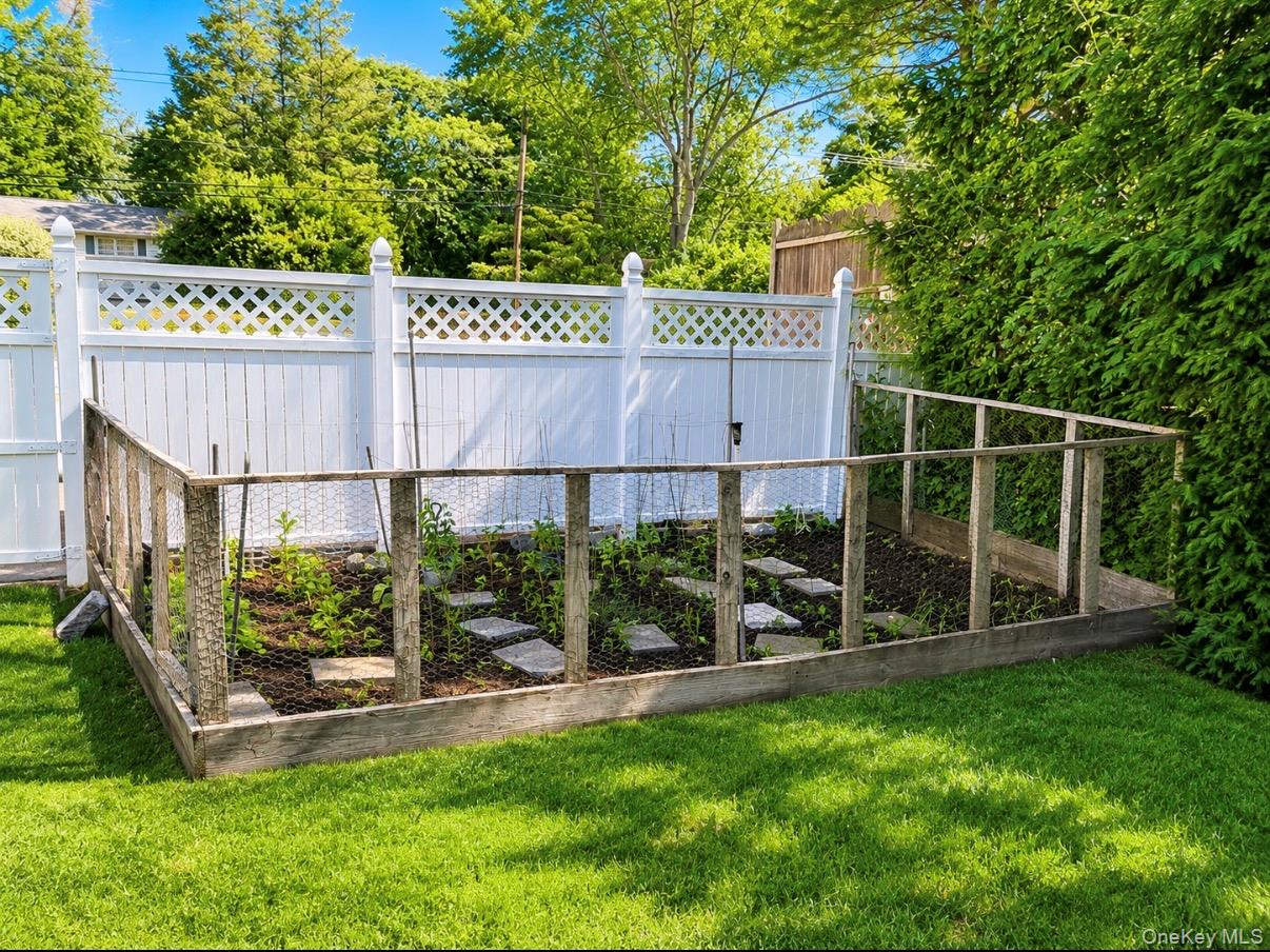 249 Washington Avenue Property Photo 18