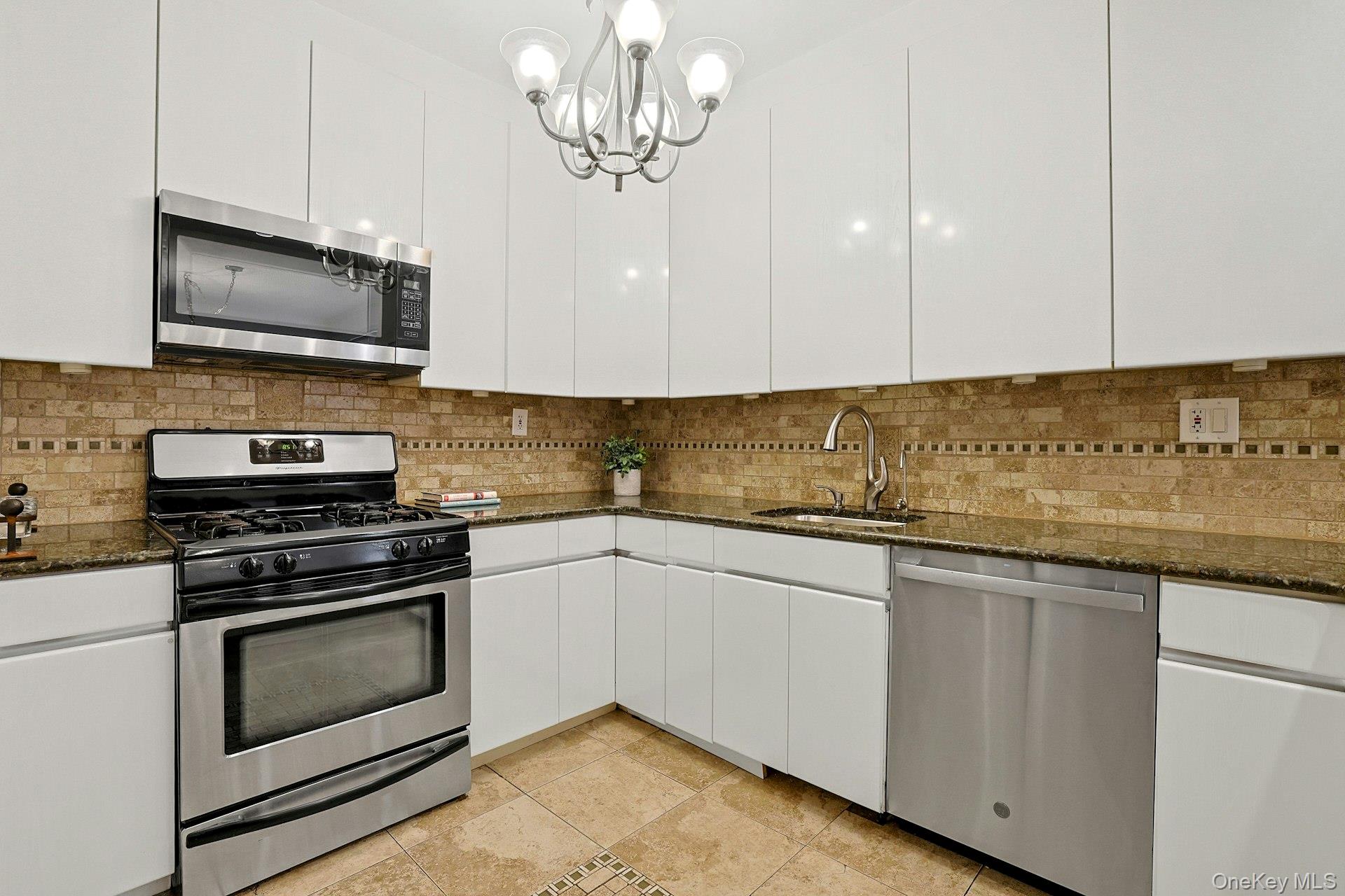 1255 North Avenue B-4j Property Photo 6