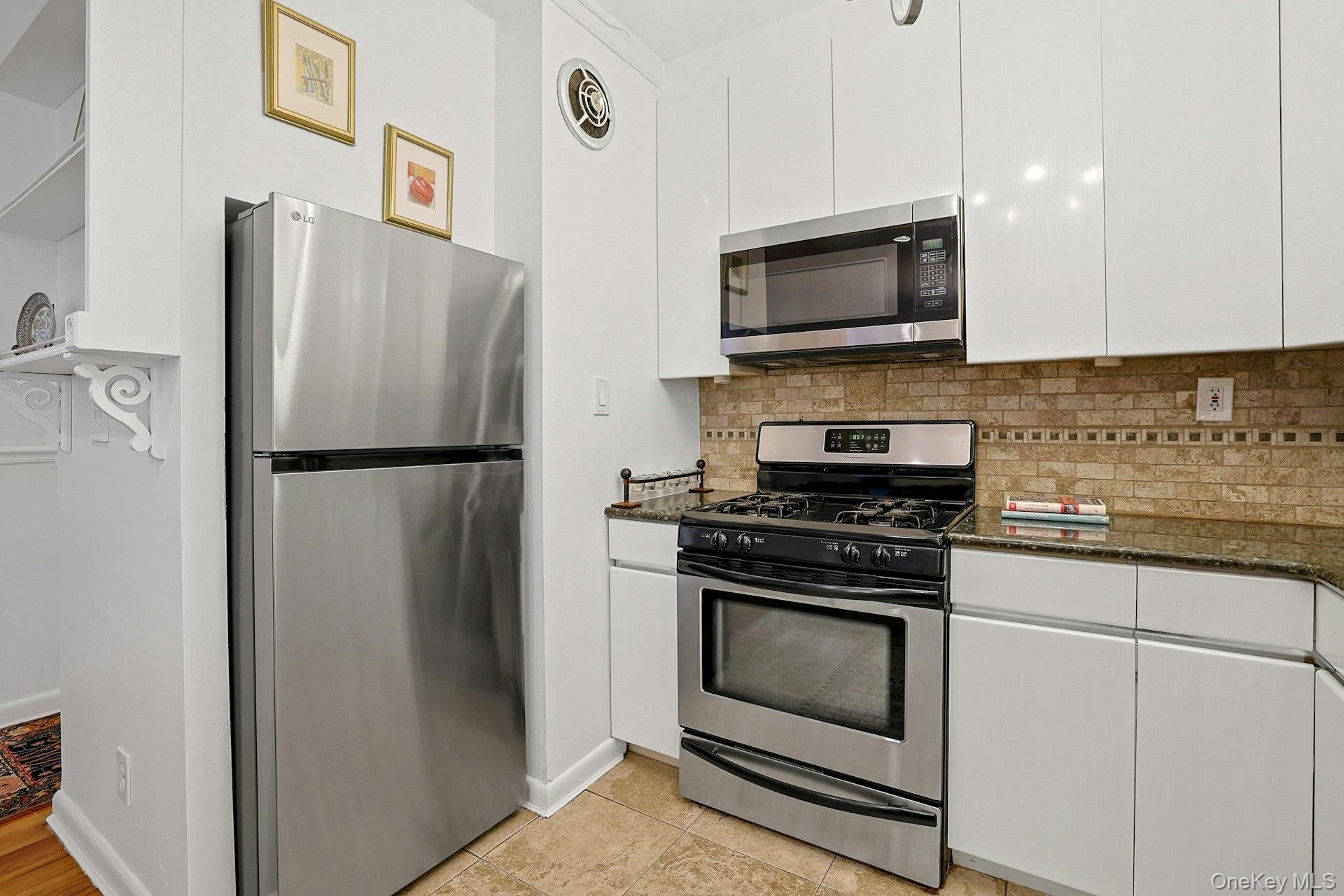 1255 North Avenue B-4j Property Photo 7