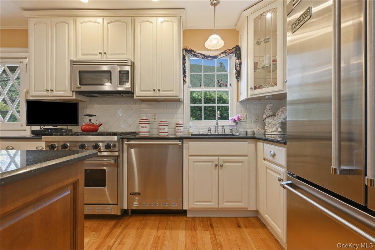 656 5th Avenue Property Photo 12