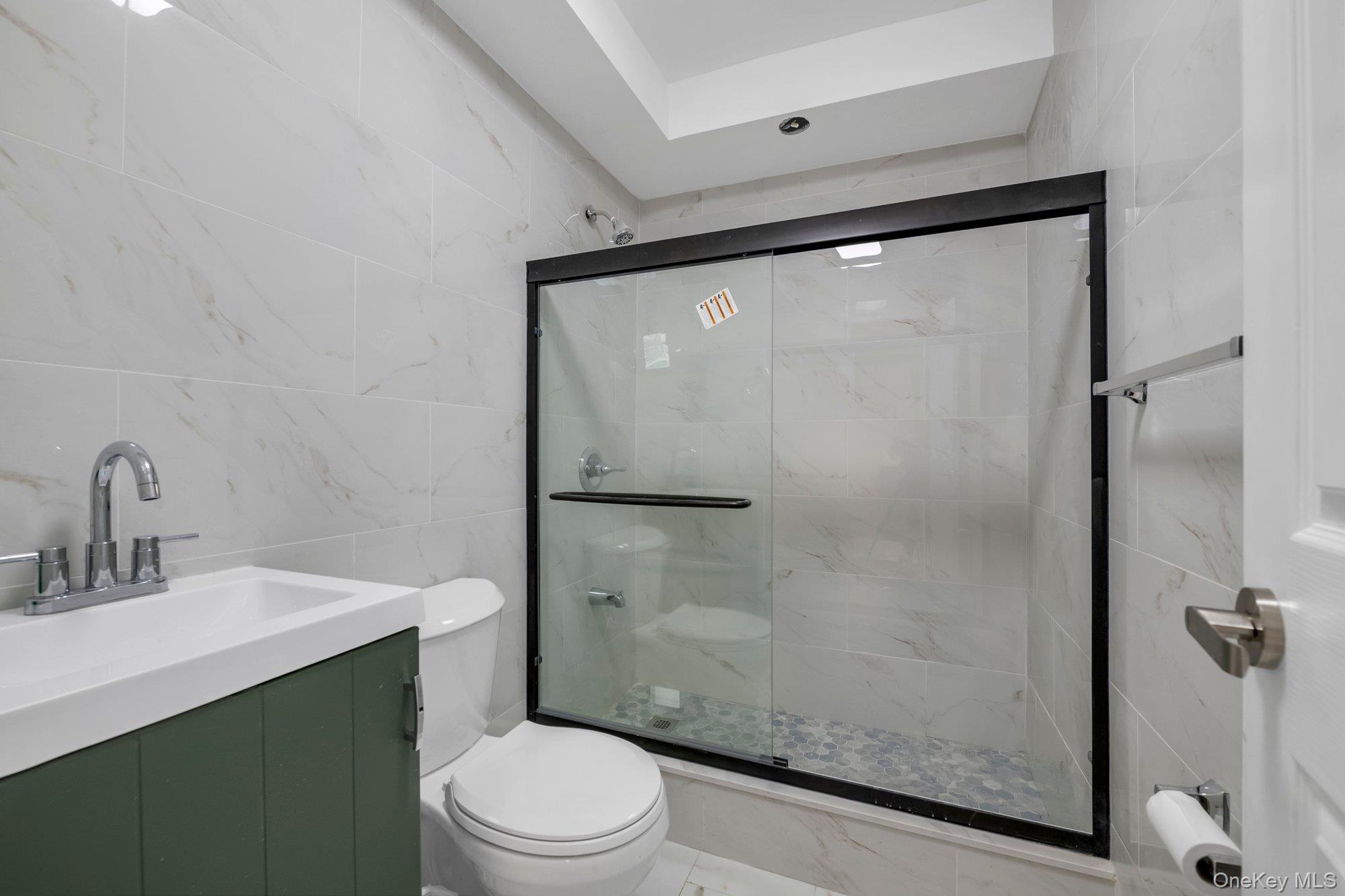 2114 Lacombe Avenue Property Photo 4