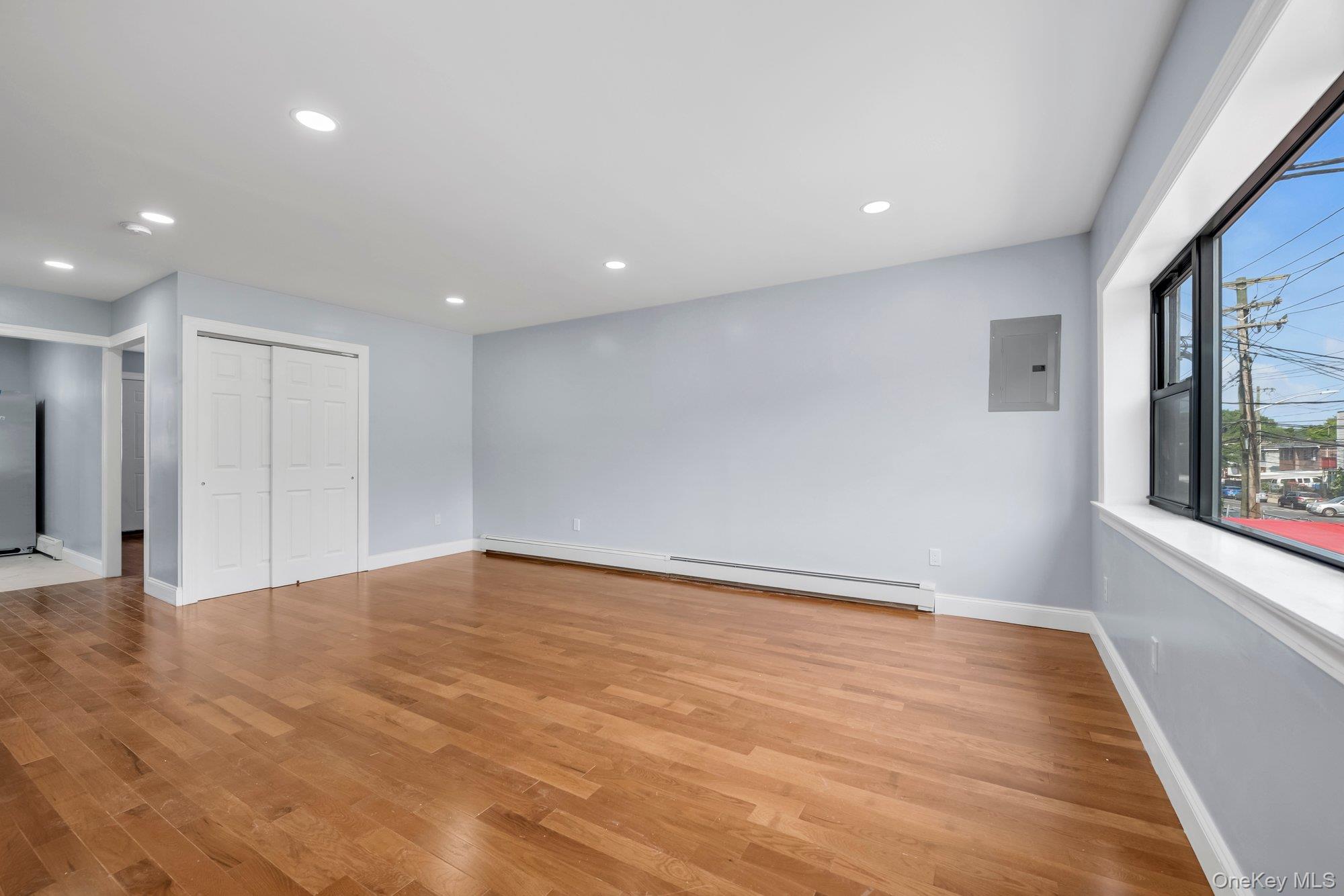 2114 Lacombe Avenue Property Photo 10