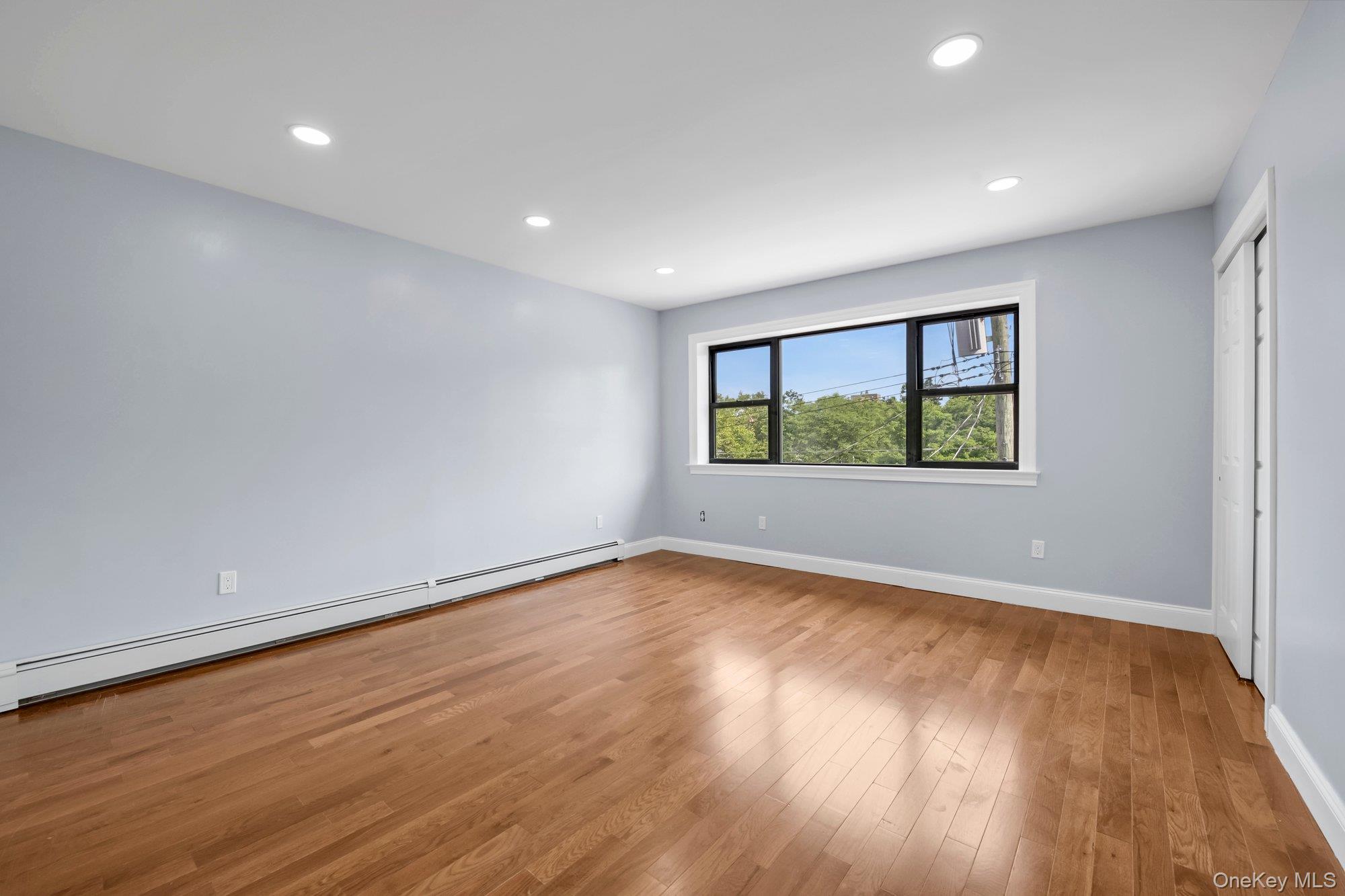 2114 Lacombe Avenue Property Photo 11