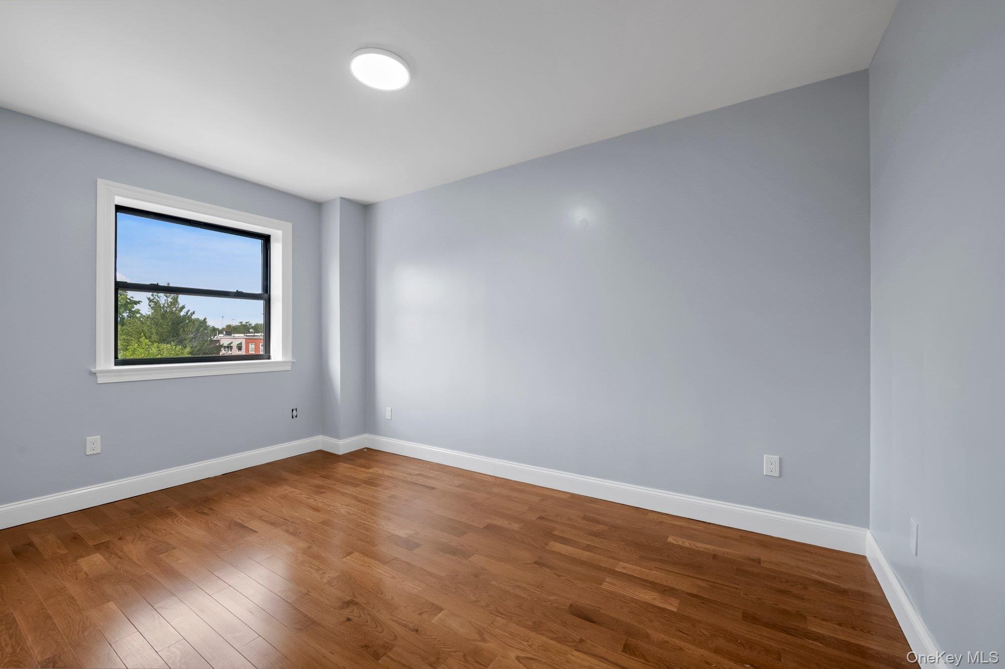 2114 Lacombe Avenue Property Photo 14