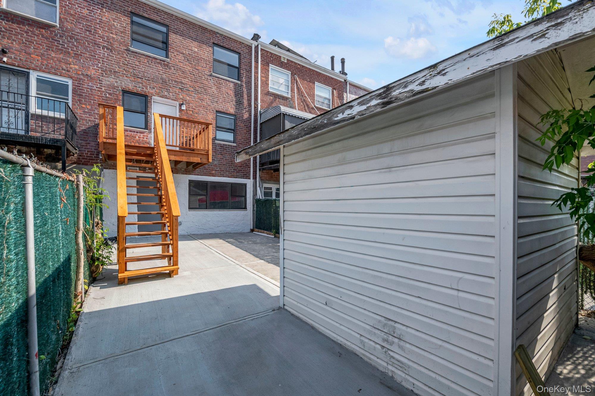 2114 Lacombe Avenue Property Photo 19